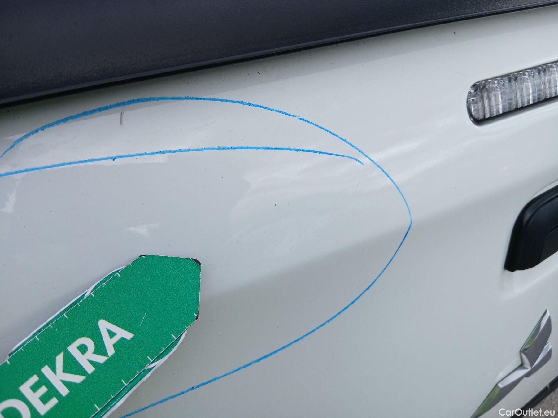  Mitsubishi  L200 MITSUBISHI  / 2019 / 4P / pickup doble cabina D/C 220 DI-D M-Pro #24