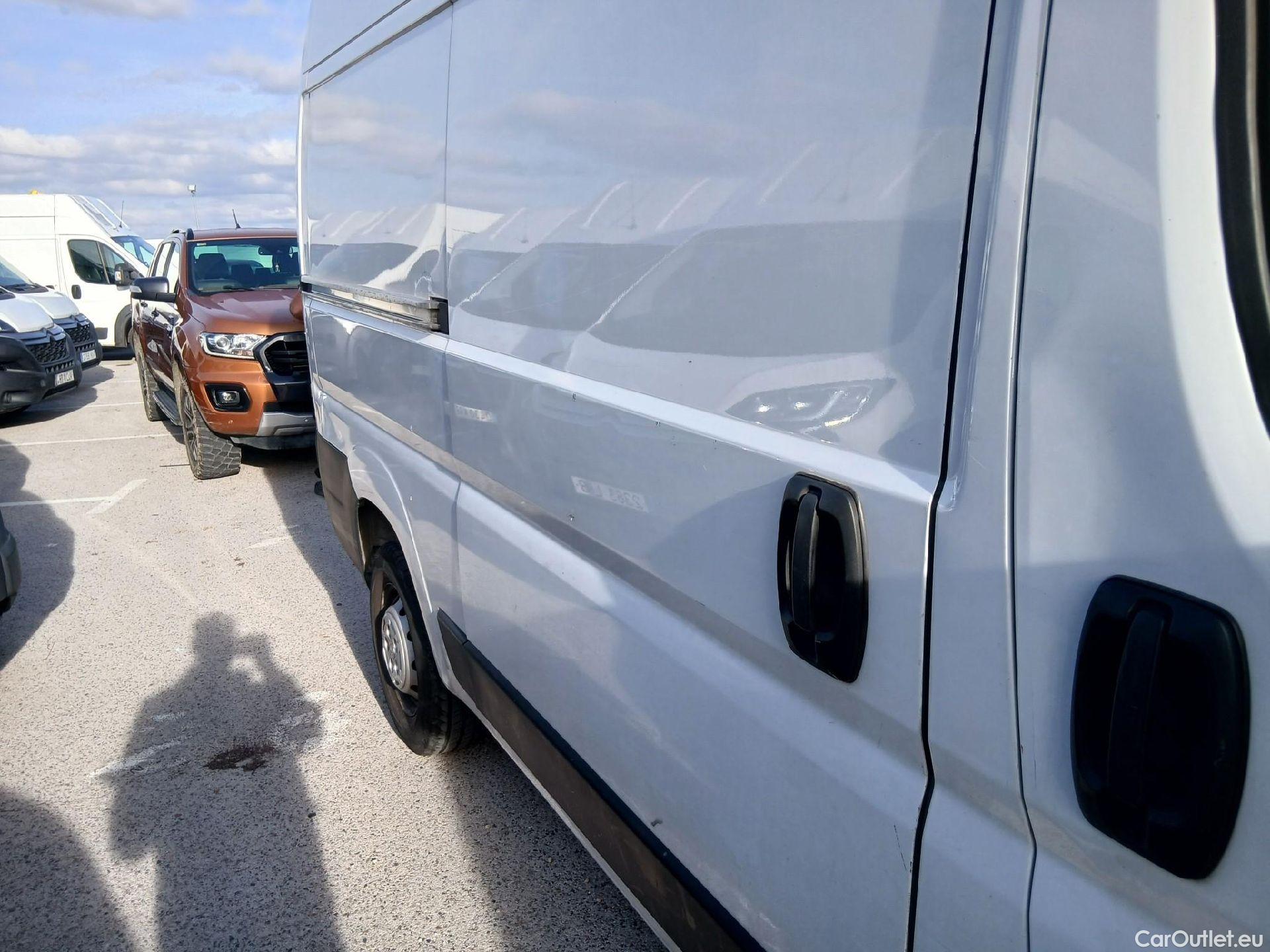  Opel  Movano OPEL  / 2021 / 4P / Furgón Base L2H2 3.5T 2.2 BHDi 88kW #43