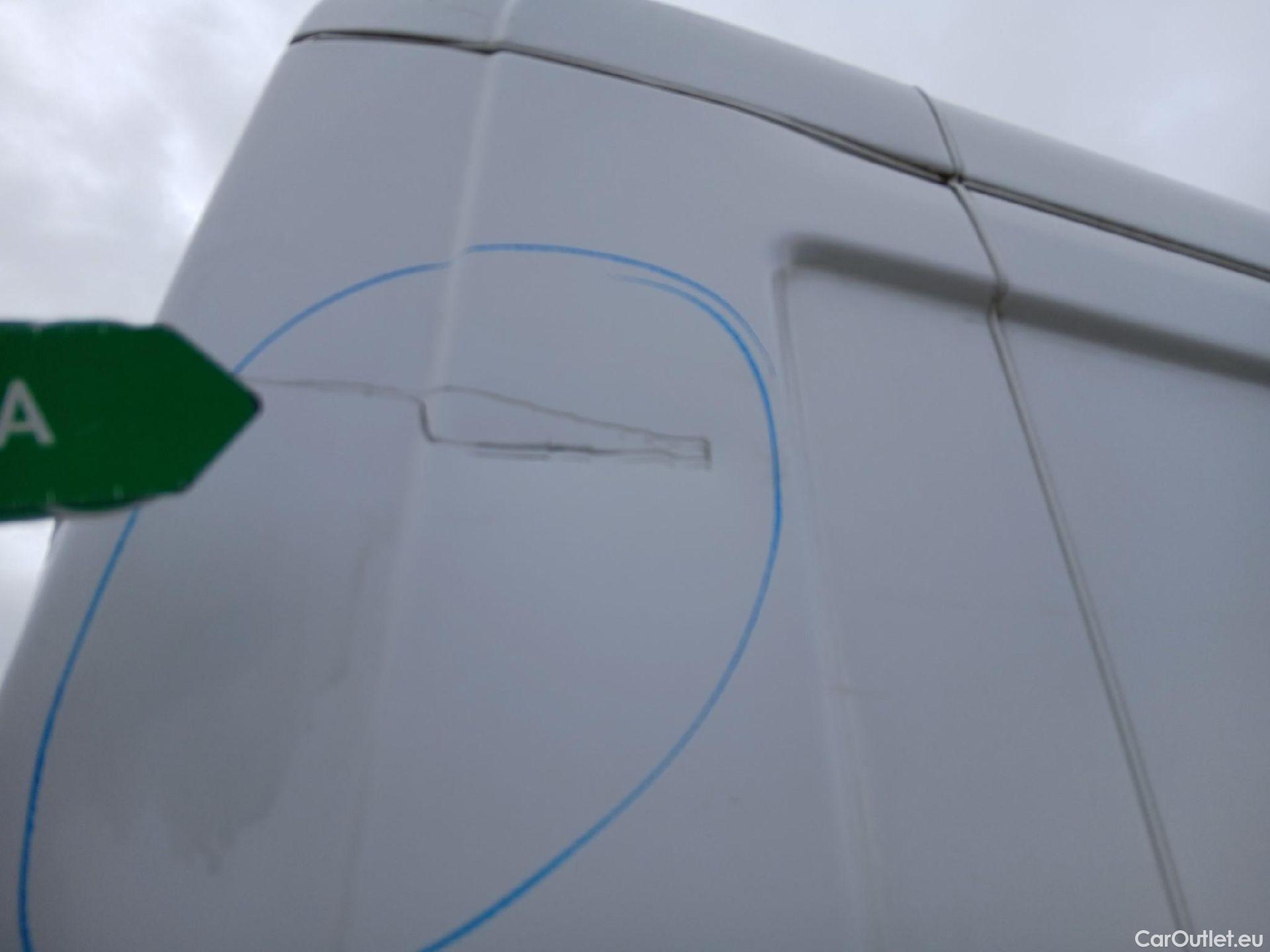  Peugeot  Boxer PEUGEOT  / 2014 / 4P / furgón 333 L2 H1 BHDI 103kW (140CV) S&S 6 V. M (AC) #40