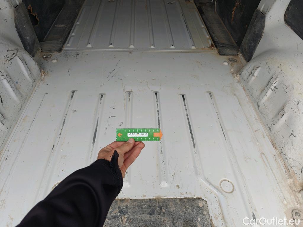  Opel  Vivaro OPEL  / 2019 / 4P / furgón 1.5 Diésel 74kW(100CV)M Std Exp #17