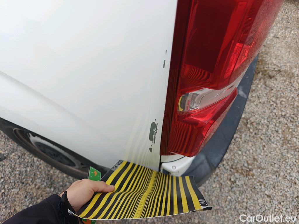  Opel  Vivaro OPEL  / 2019 / 4P / furgón 1.5 Diésel 74kW(100CV)M Std Exp #2