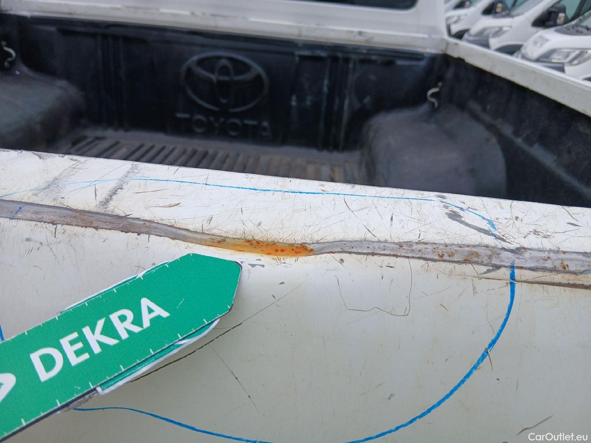  Toyota  Hilux TOYOTA  / 2016 / 4P / pickup 2.4 D-4D Cabina Doble GX #37