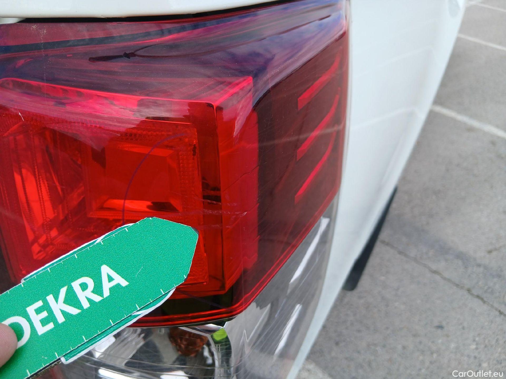  Mitsubishi  L200 MITSUBISHI  / 2019 / 4P / pickup doble cabina D/C 220 DI-D M-Pro #26