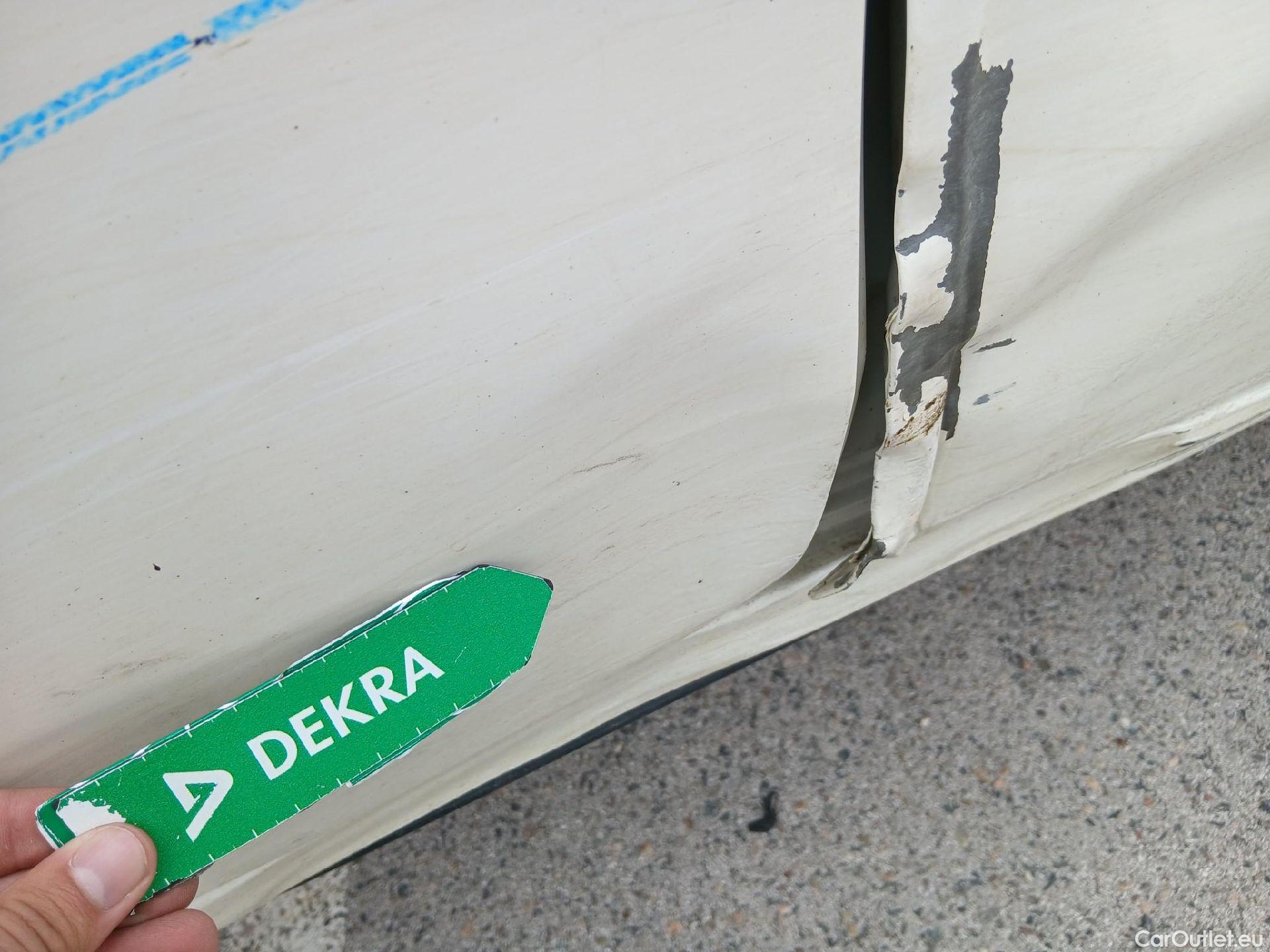  Toyota  Hilux TOYOTA  / 2016 / 4P / pickup 2.4 D-4D Cabina Doble GX #43