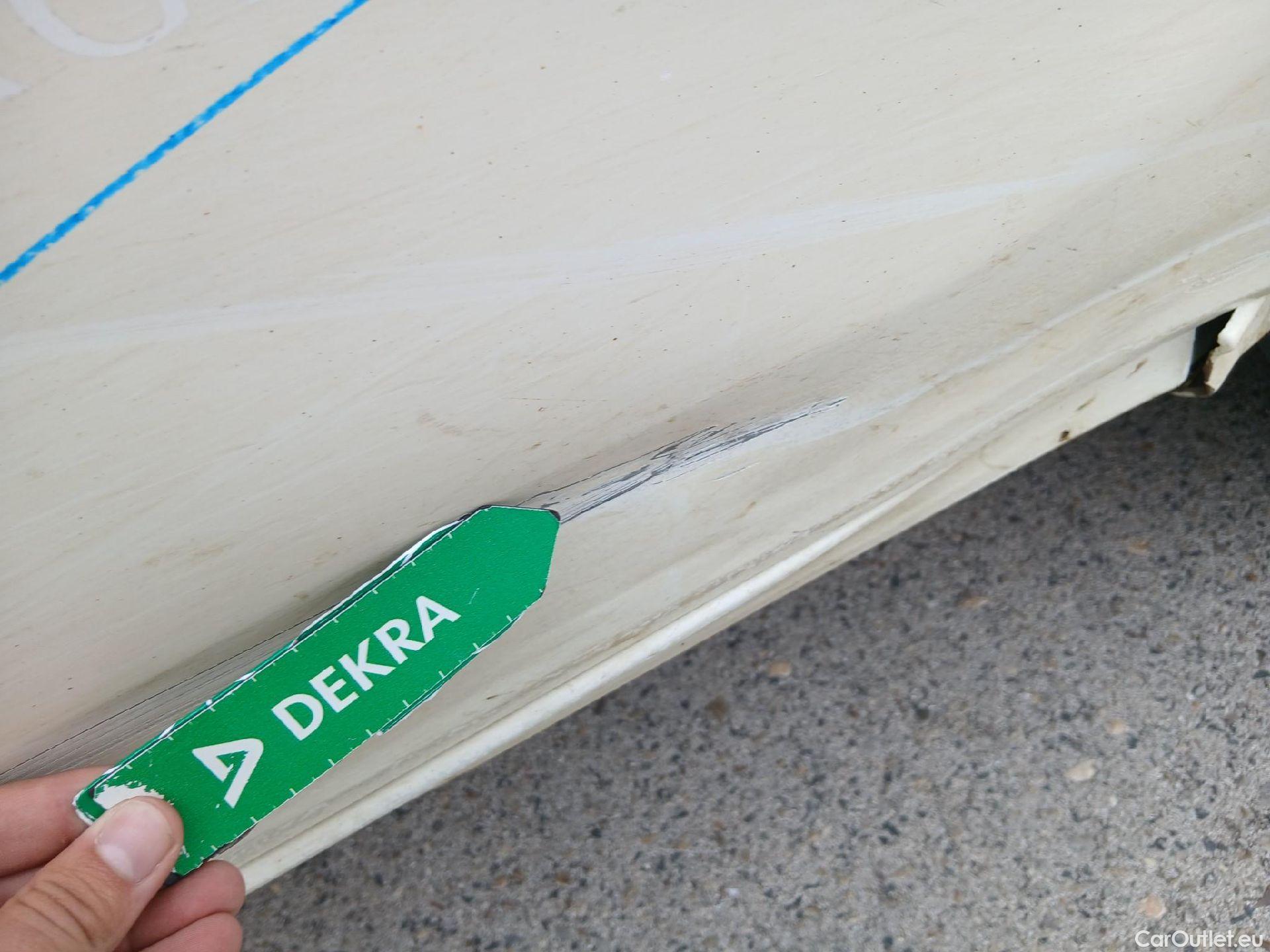  Toyota  Hilux TOYOTA  / 2016 / 4P / pickup 2.4 D-4D Cabina Doble GX #45