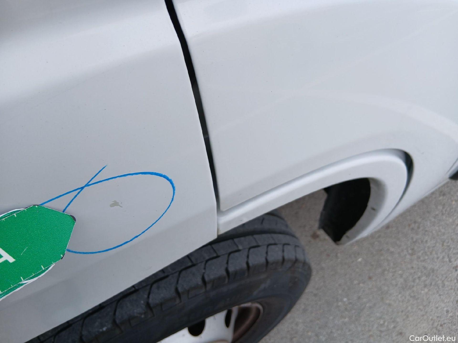  Peugeot  Boxer PEUGEOT  / 2014 / 4P / furgón 333 L2 H1 BHDI 103kW (140CV) S&S 6 V. M (AC) #24