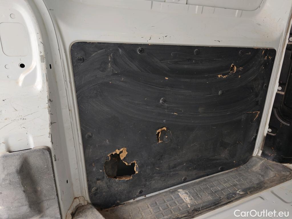  Opel  Vivaro OPEL  / 2019 / 4P / furgón 1.5 Diésel 74kW(100CV)M Std Exp #9