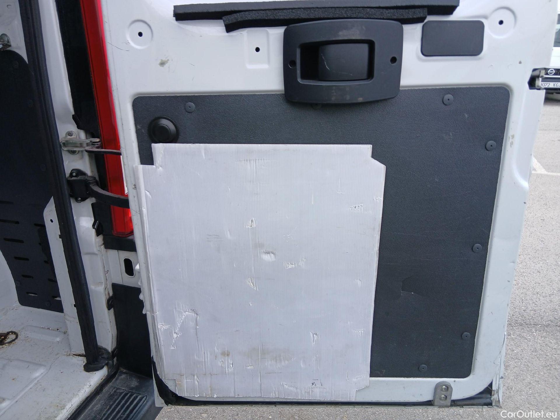  Peugeot  Boxer PEUGEOT  / 2014 / 4P / furgón 333 L2 H1 BHDI 103kW (140CV) S&S 6 V. M (AC) #10