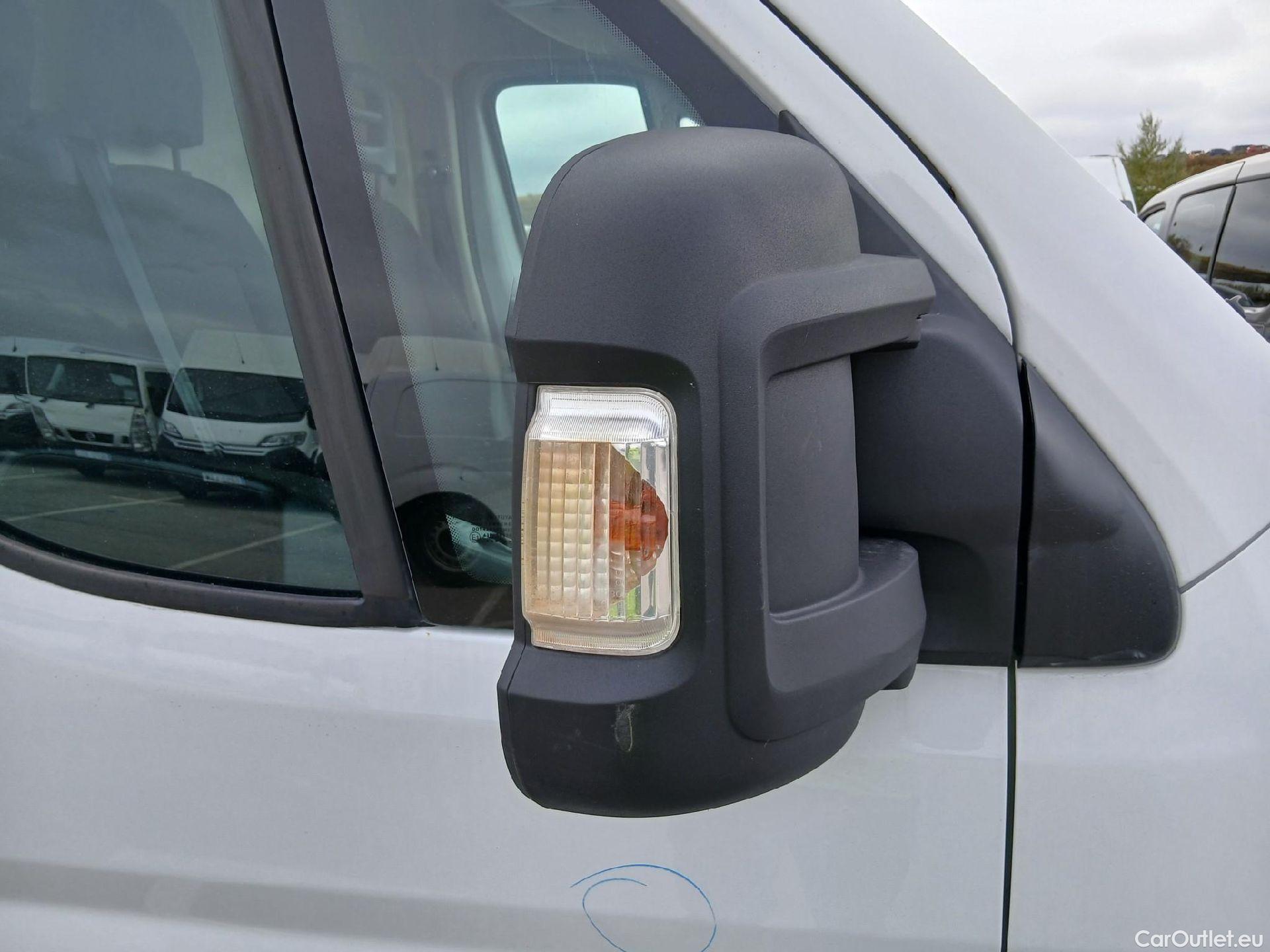  Peugeot  Boxer PEUGEOT  / 2014 / 4P / furgón 333 L2 H1 BHDI 103kW (140CV) S&S 6 V. M (AC) #48