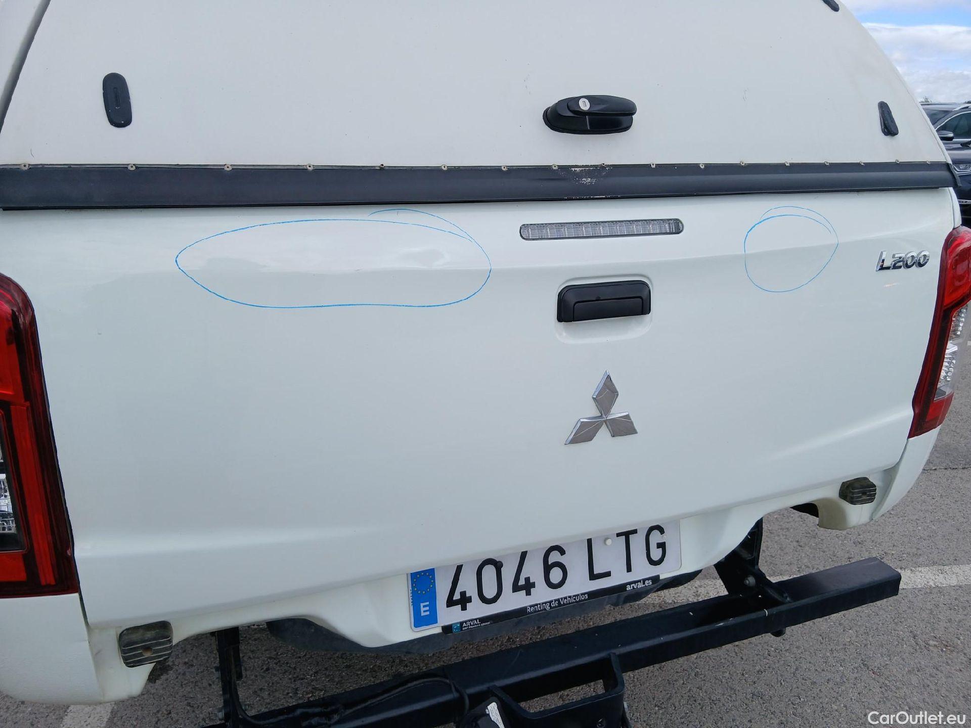  Mitsubishi  L200 MITSUBISHI  / 2019 / 4P / pickup doble cabina D/C 220 DI-D M-Pro #25