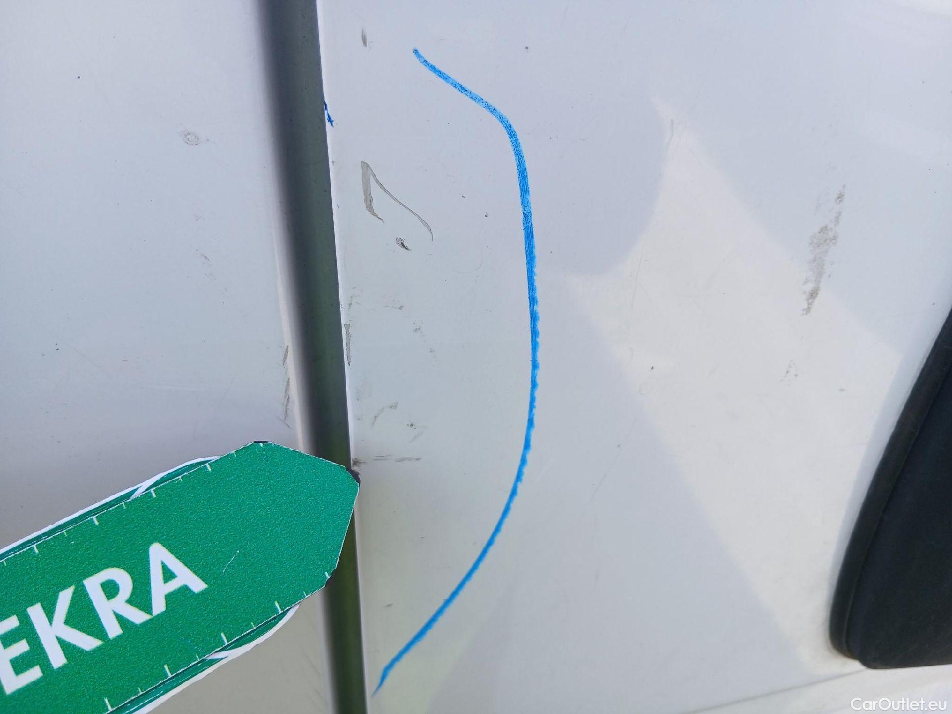  Opel  Movano OPEL  / 2021 / 4P / Furgón Base L2H2 3.5T 2.2 BHDi 88kW #37