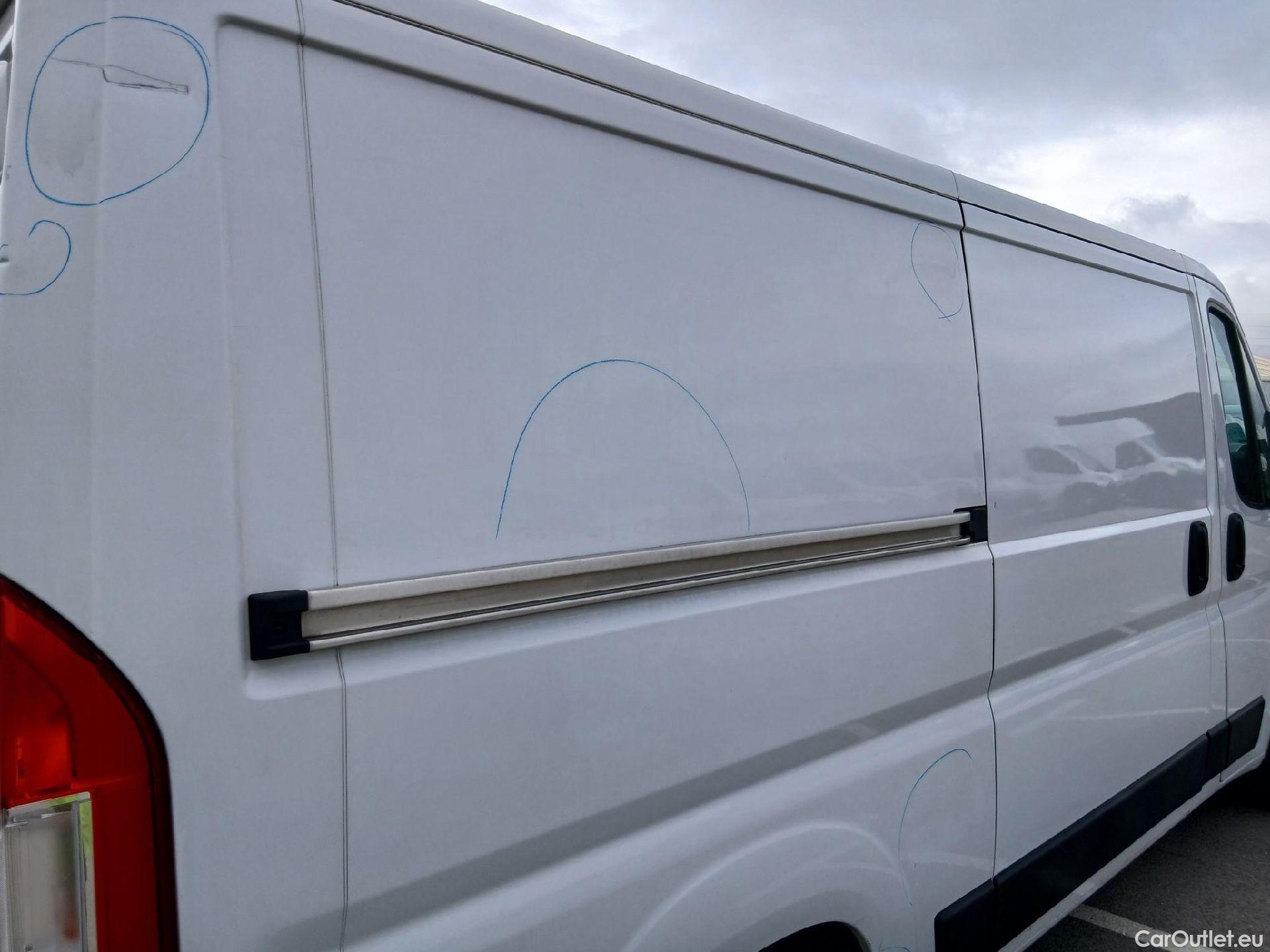  Peugeot  Boxer PEUGEOT  / 2014 / 4P / furgón 333 L2 H1 BHDI 103kW (140CV) S&S 6 V. M (AC) #39