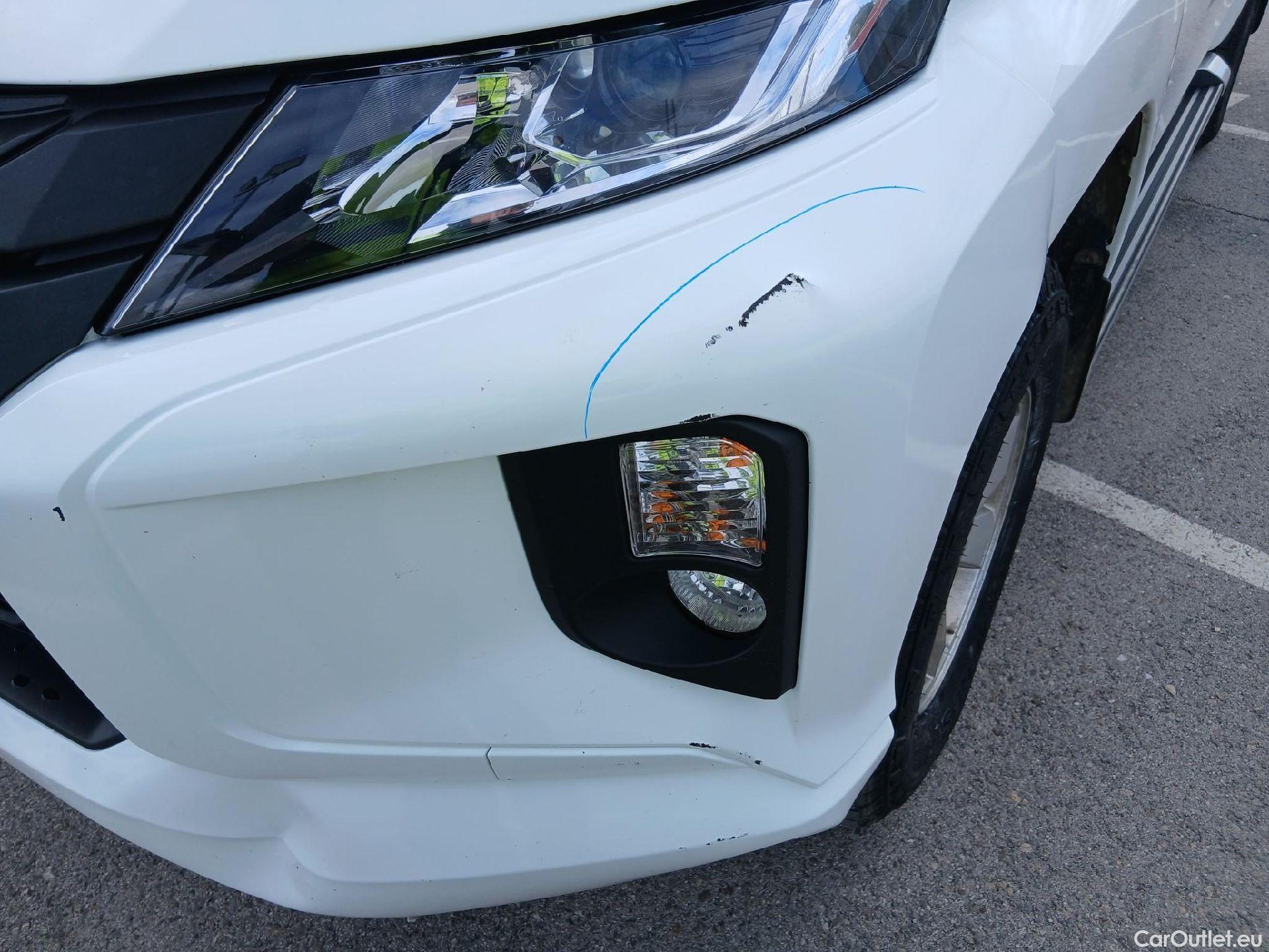  Mitsubishi  L200 MITSUBISHI  / 2019 / 4P / pickup doble cabina D/C 220 DI-D M-Pro #17