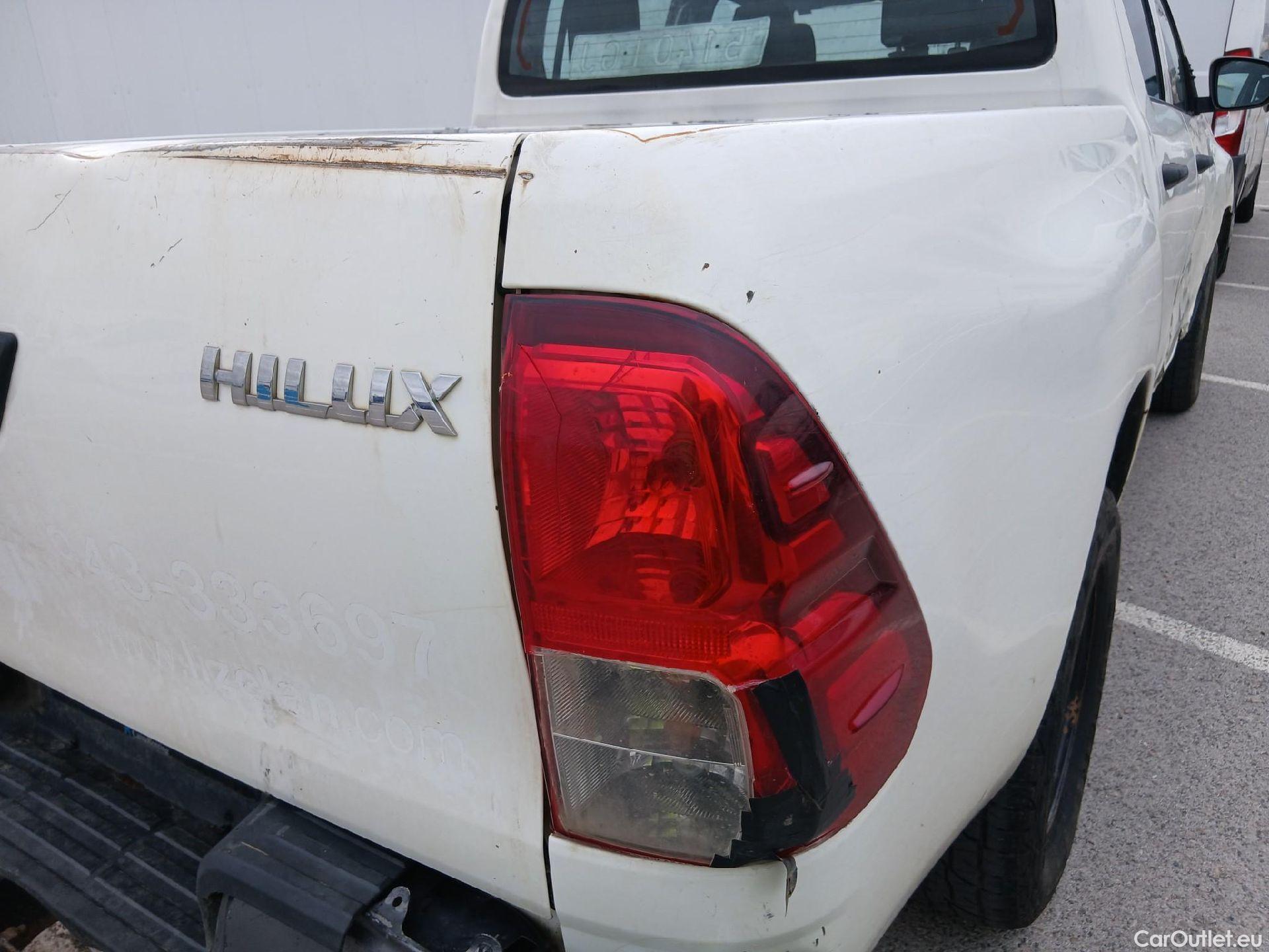  Toyota  Hilux TOYOTA  / 2016 / 4P / pickup 2.4 D-4D Cabina Doble GX #36