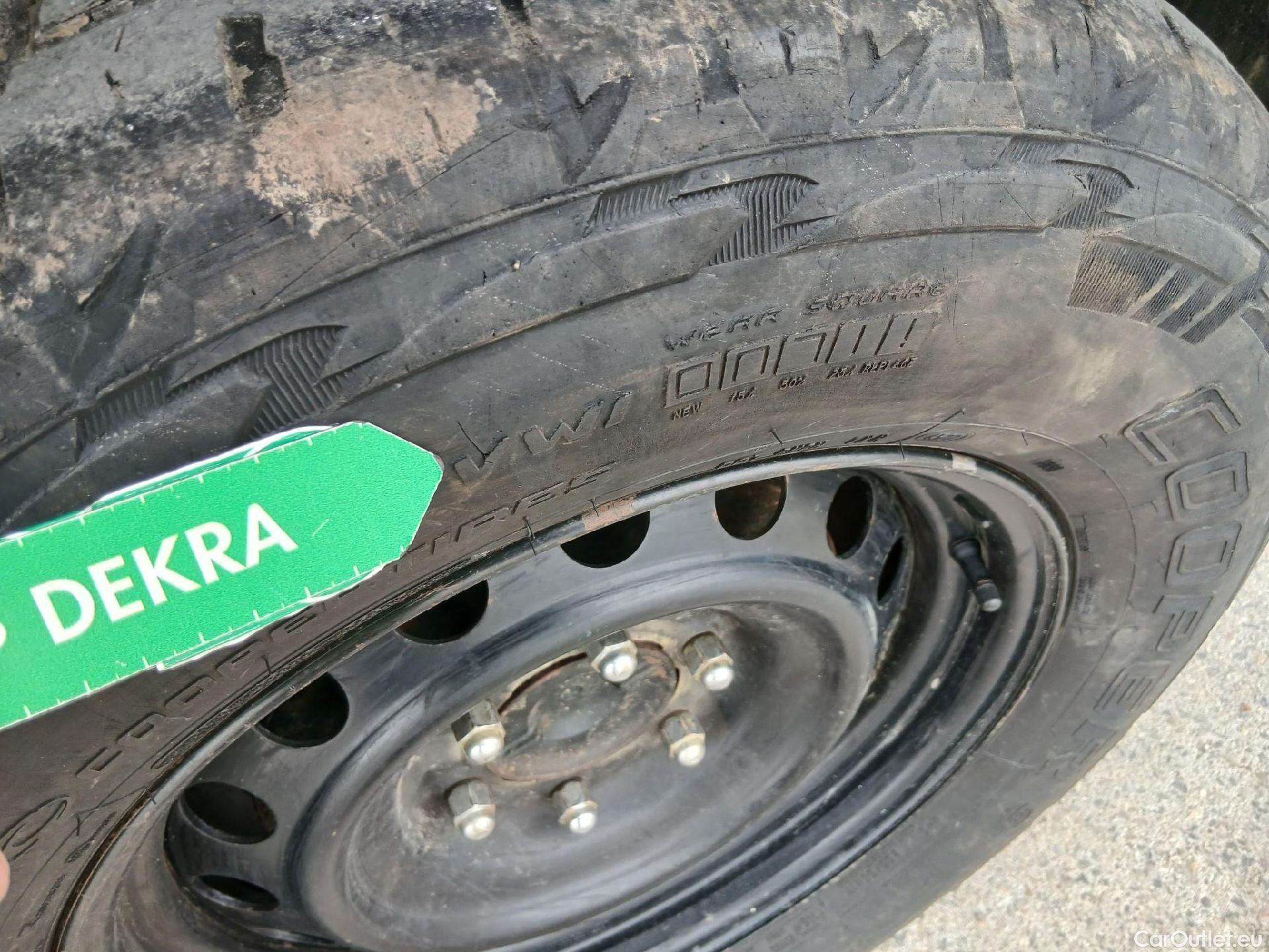  Toyota  Hilux TOYOTA  / 2016 / 4P / pickup 2.4 D-4D Cabina Doble GX #9