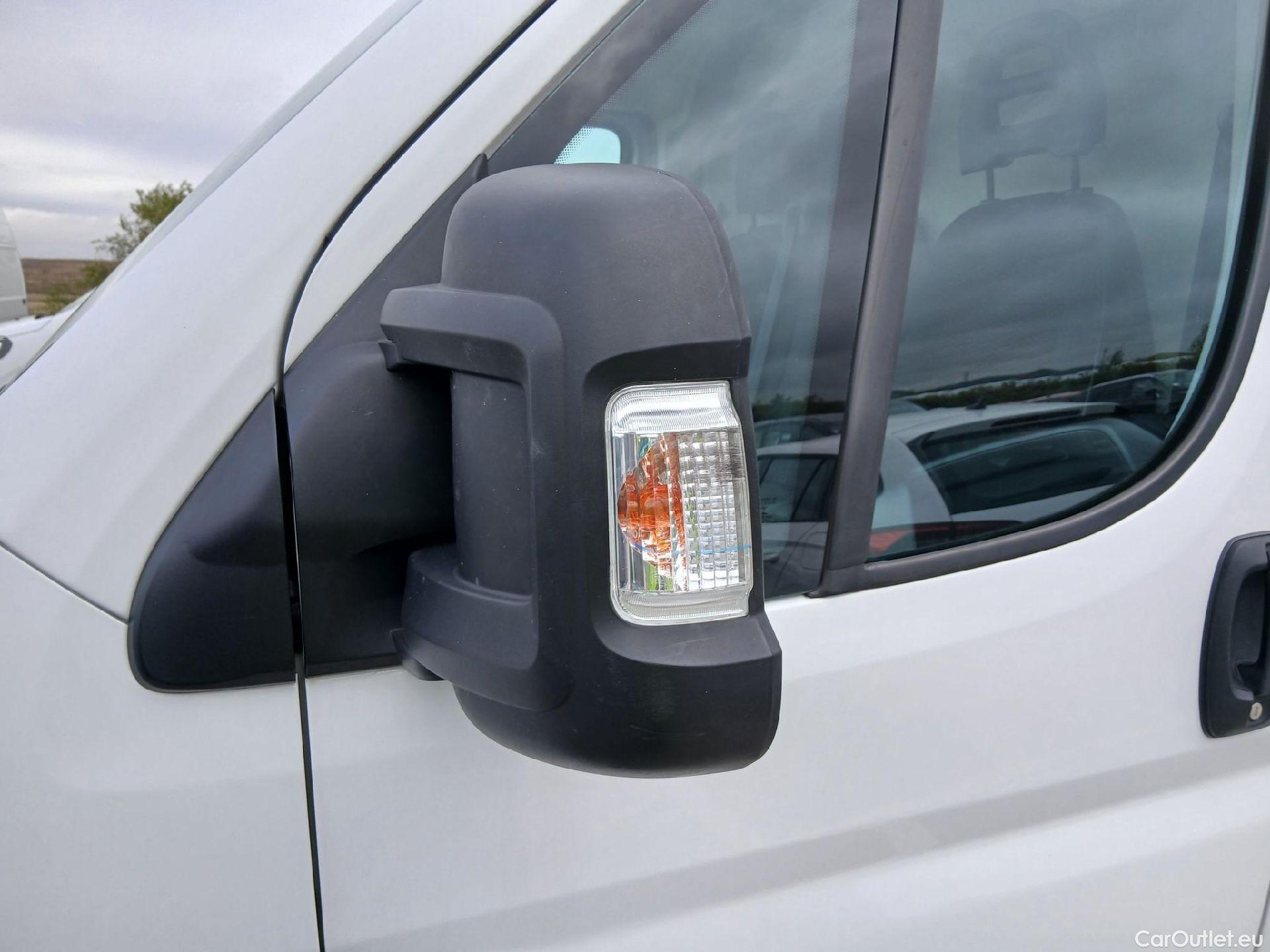  Peugeot  Boxer PEUGEOT  / 2014 / 4P / furgón 333 L2 H1 BHDI 103kW (140CV) S&S 6 V. M (AC) #25