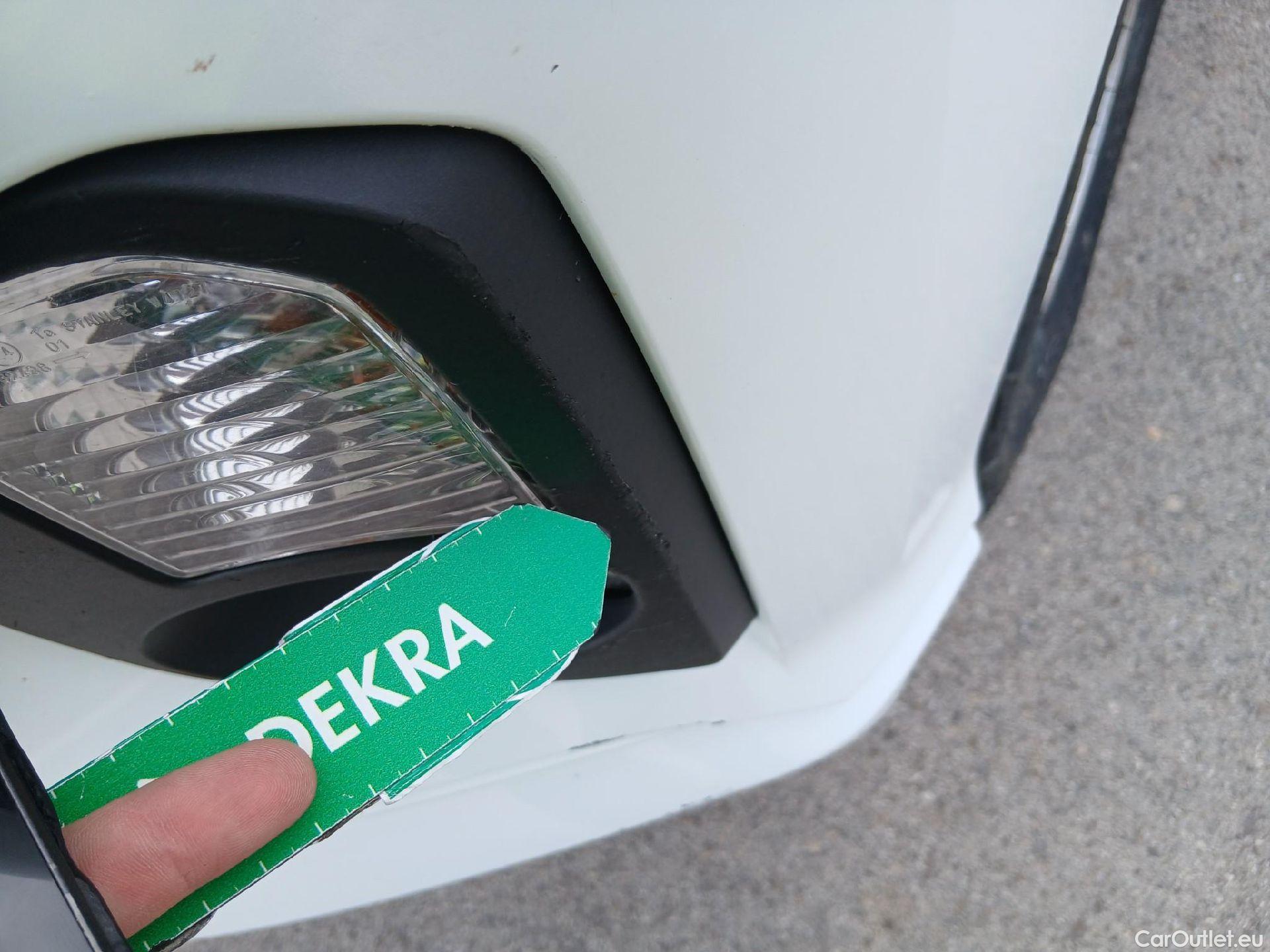  Mitsubishi  L200 MITSUBISHI  / 2019 / 4P / pickup doble cabina D/C 220 DI-D M-Pro #16