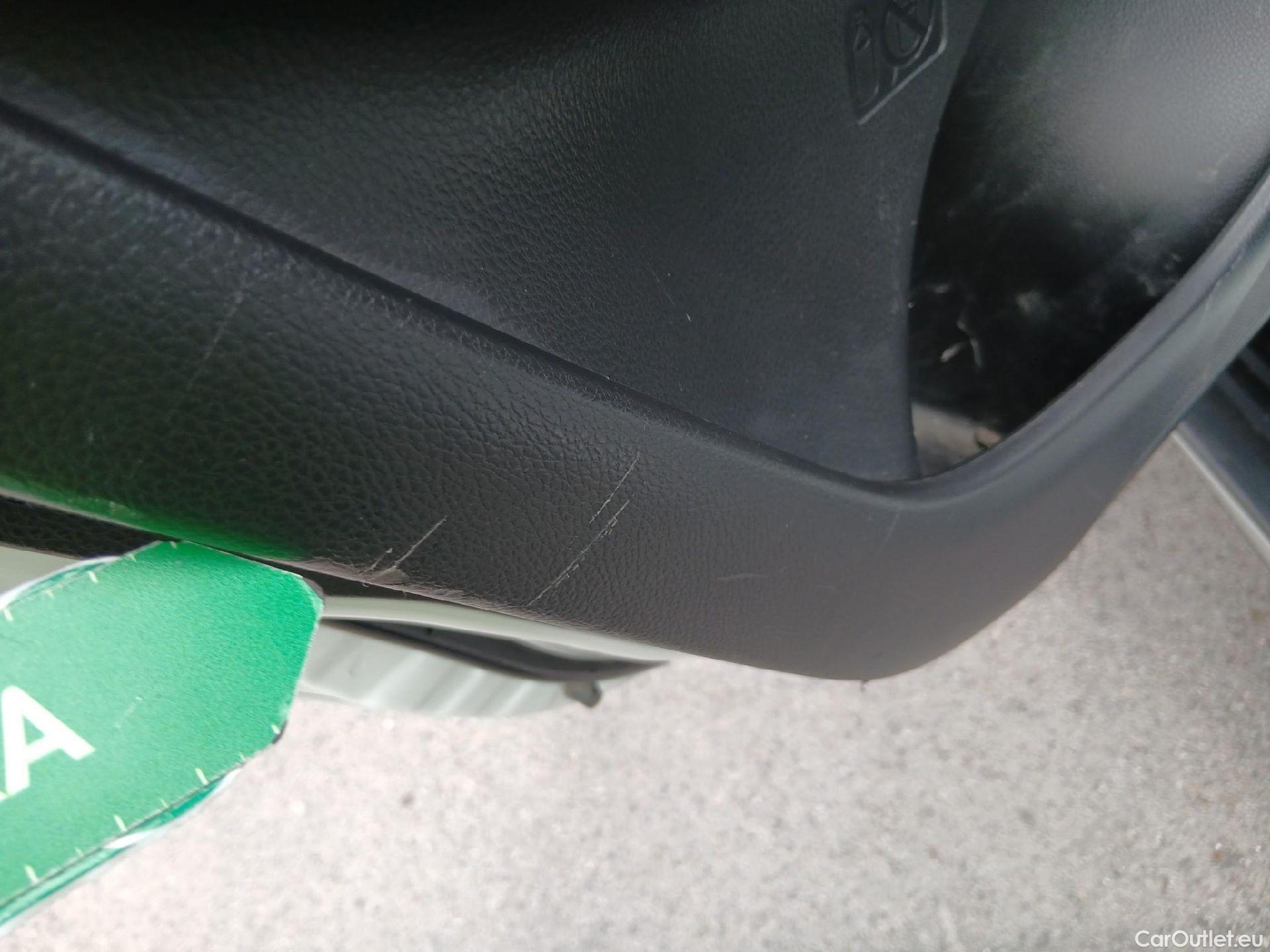  Mitsubishi  L200 MITSUBISHI  / 2019 / 4P / pickup doble cabina D/C 220 DI-D M-Pro #10