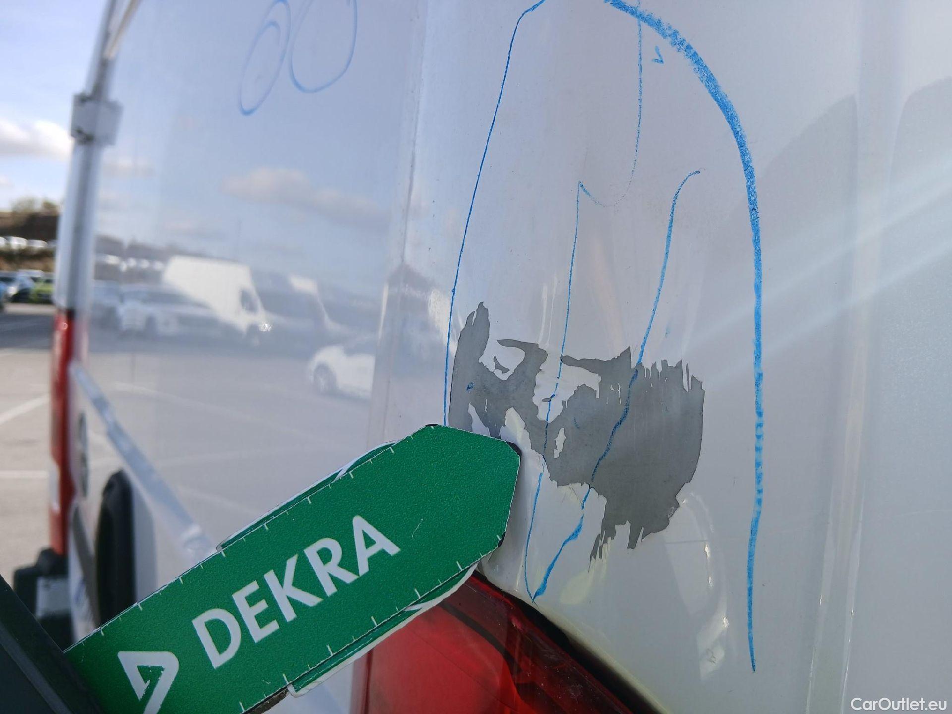  Opel  Movano OPEL  / 2021 / 4P / Furgón Base L2H2 3.5T 2.2 BHDi 88kW #39