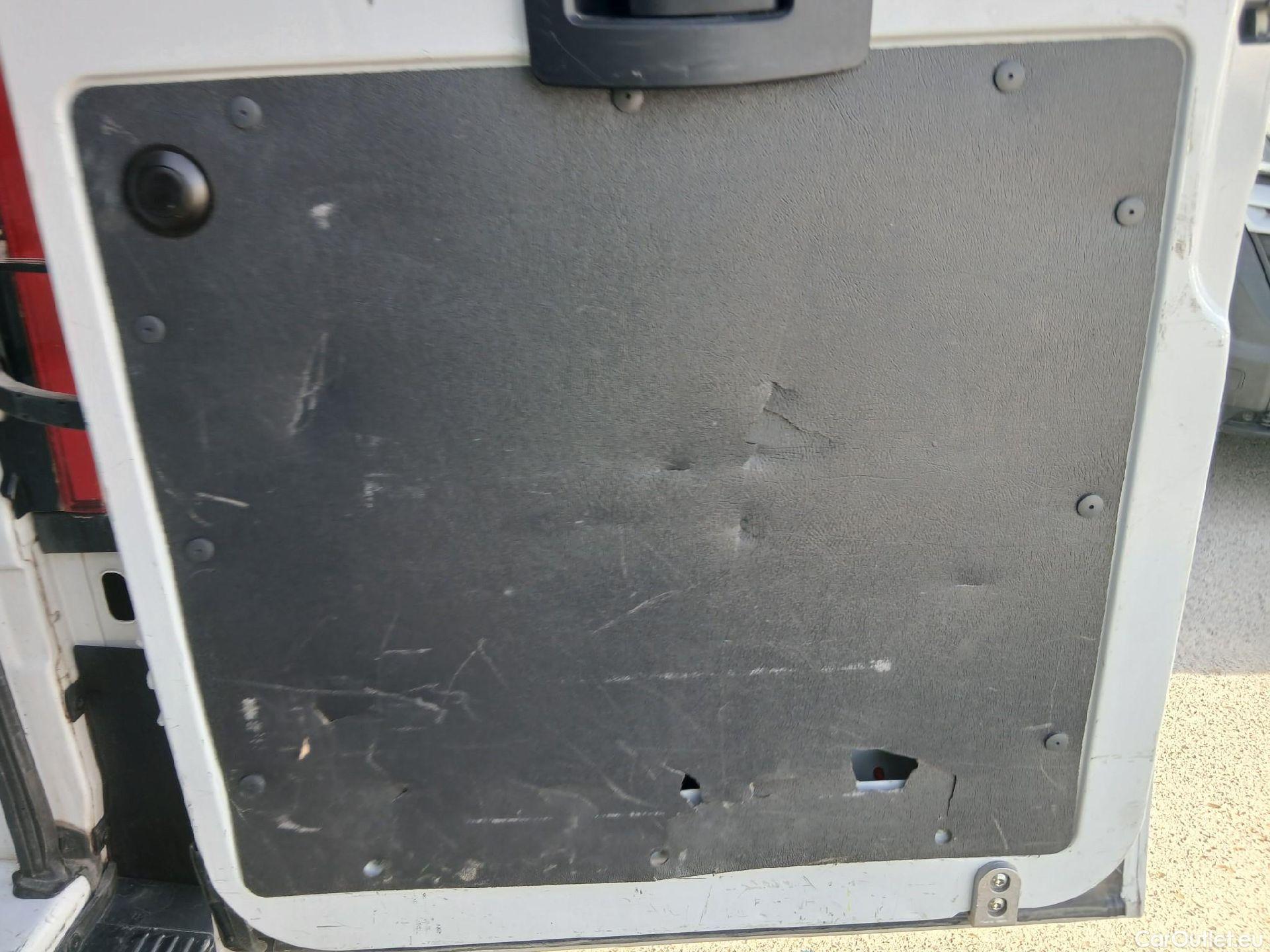  Opel  Movano OPEL  / 2021 / 4P / Furgón Base L2H2 3.5T 2.2 BHDi 88kW #9