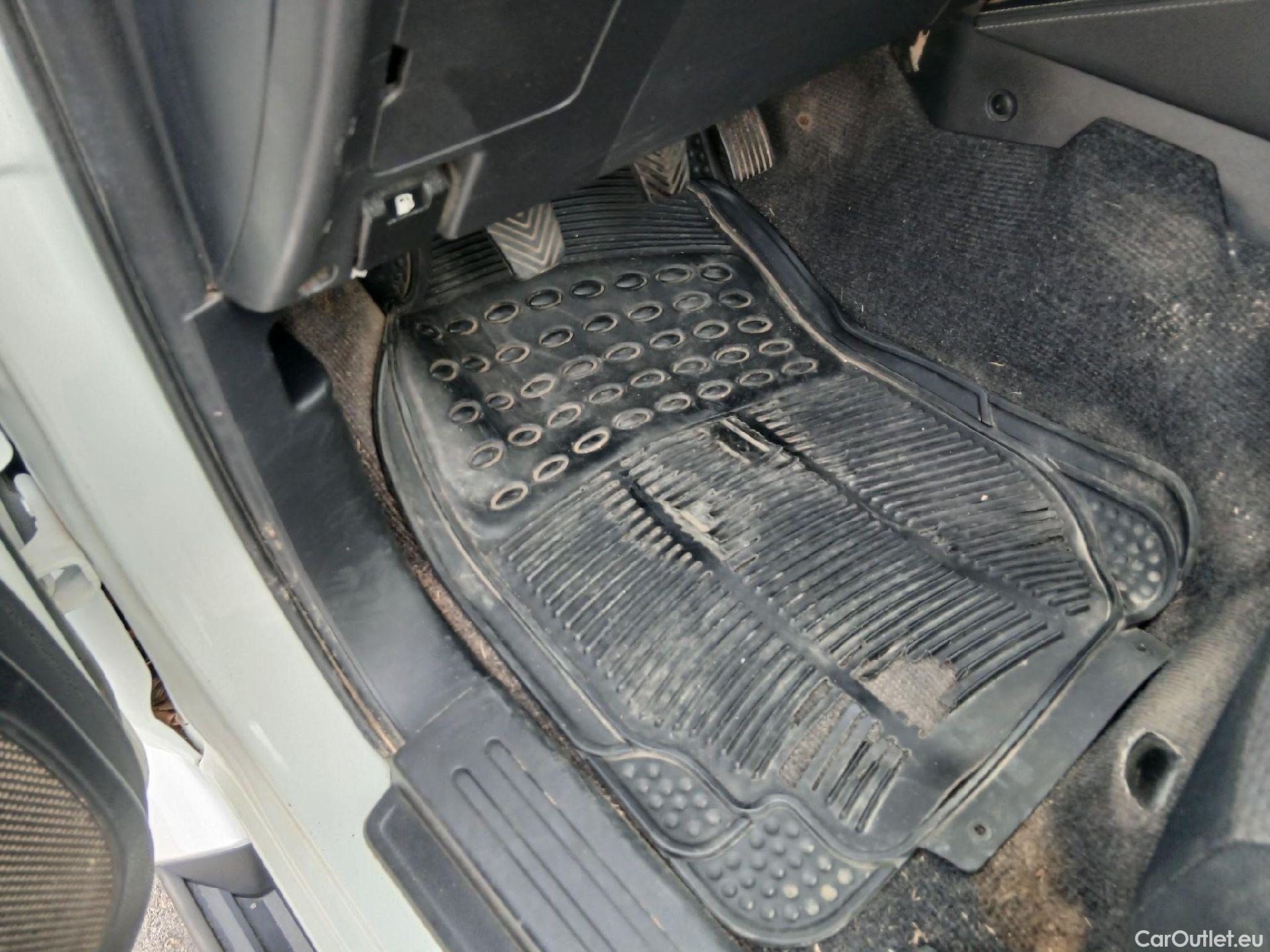  Mitsubishi  L200 MITSUBISHI  / 2019 / 4P / pickup doble cabina D/C 220 DI-D M-Pro #4