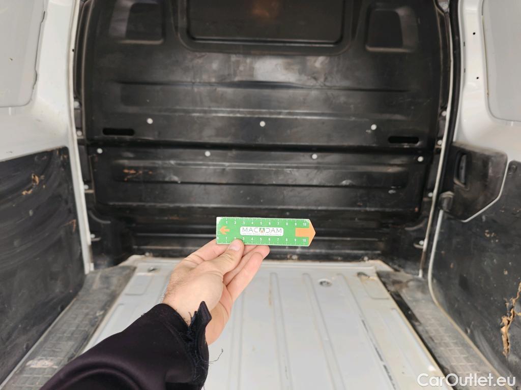  Opel  Vivaro OPEL  / 2019 / 4P / furgón 1.5 Diésel 74kW(100CV)M Std Exp #30