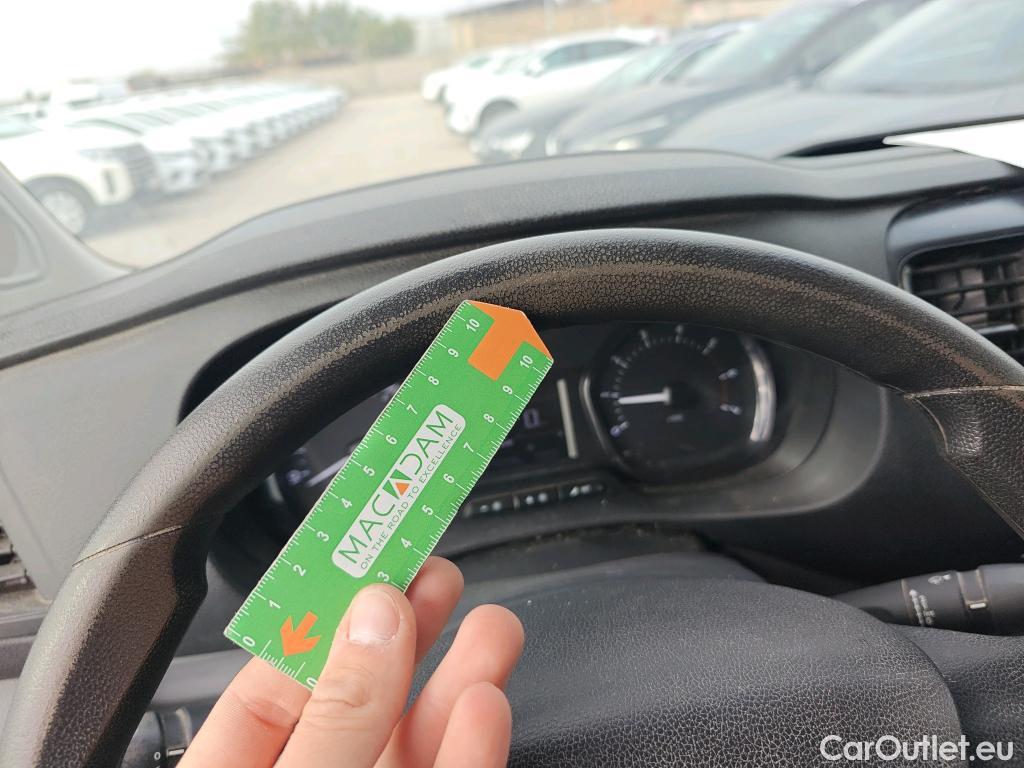  Opel  Vivaro OPEL  / 2019 / 4P / furgón 1.5 Diésel 74kW(100CV)M Std Exp #65