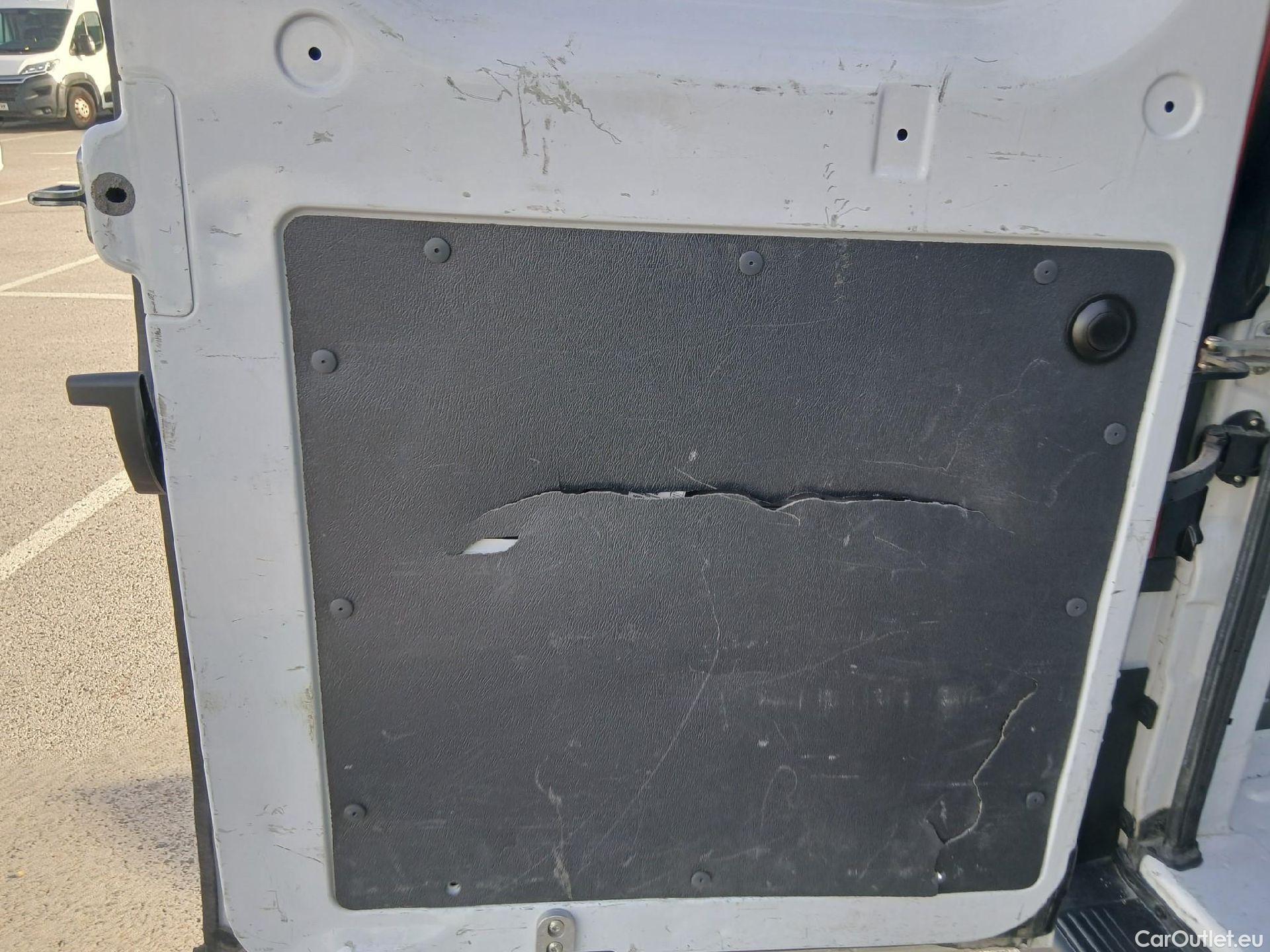  Opel  Movano OPEL  / 2021 / 4P / Furgón Base L2H2 3.5T 2.2 BHDi 88kW #7