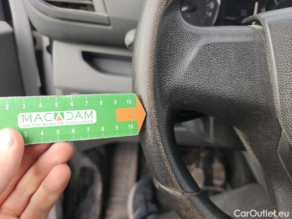  Opel  Vivaro OPEL  / 2019 / 4P / furgón 1.5 Diésel 74kW(100CV)M Std Exp #66