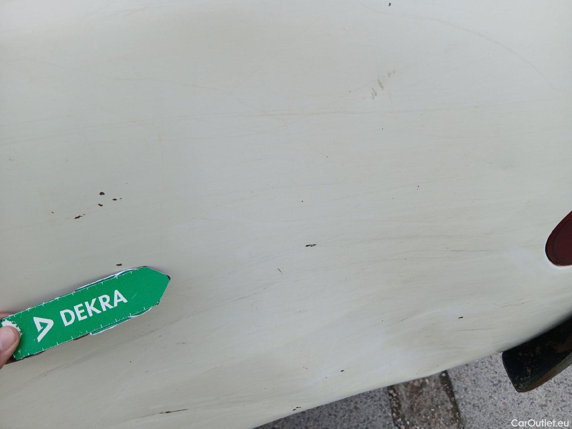  Toyota  Hilux TOYOTA  / 2016 / 4P / pickup 2.4 D-4D Cabina Doble GX #25