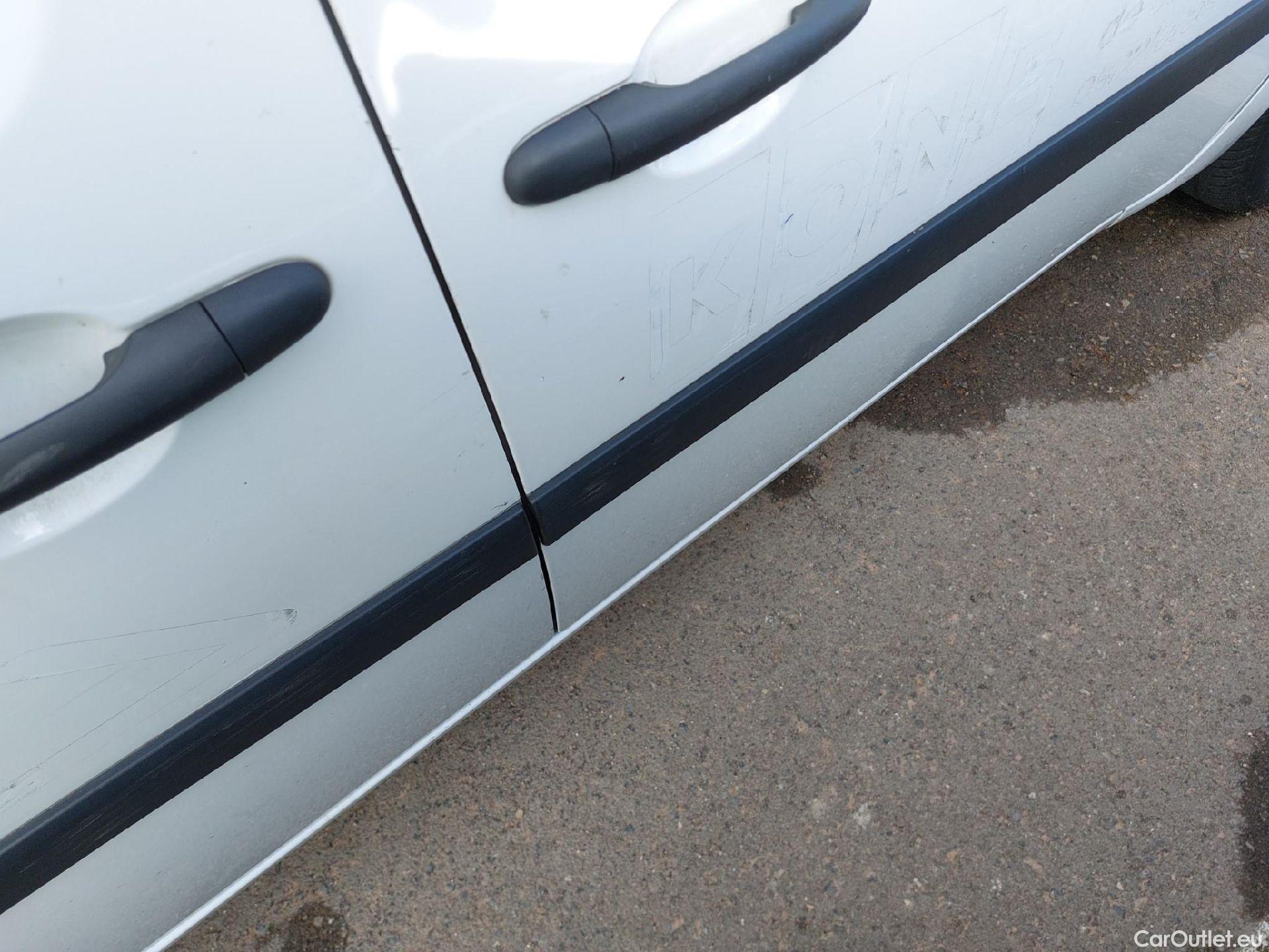  Renault  Kangoo RENAULT  Furgón/2013/3P/furgón derivado de turismo Profesional Blue dCi 70kW (95CV) #29