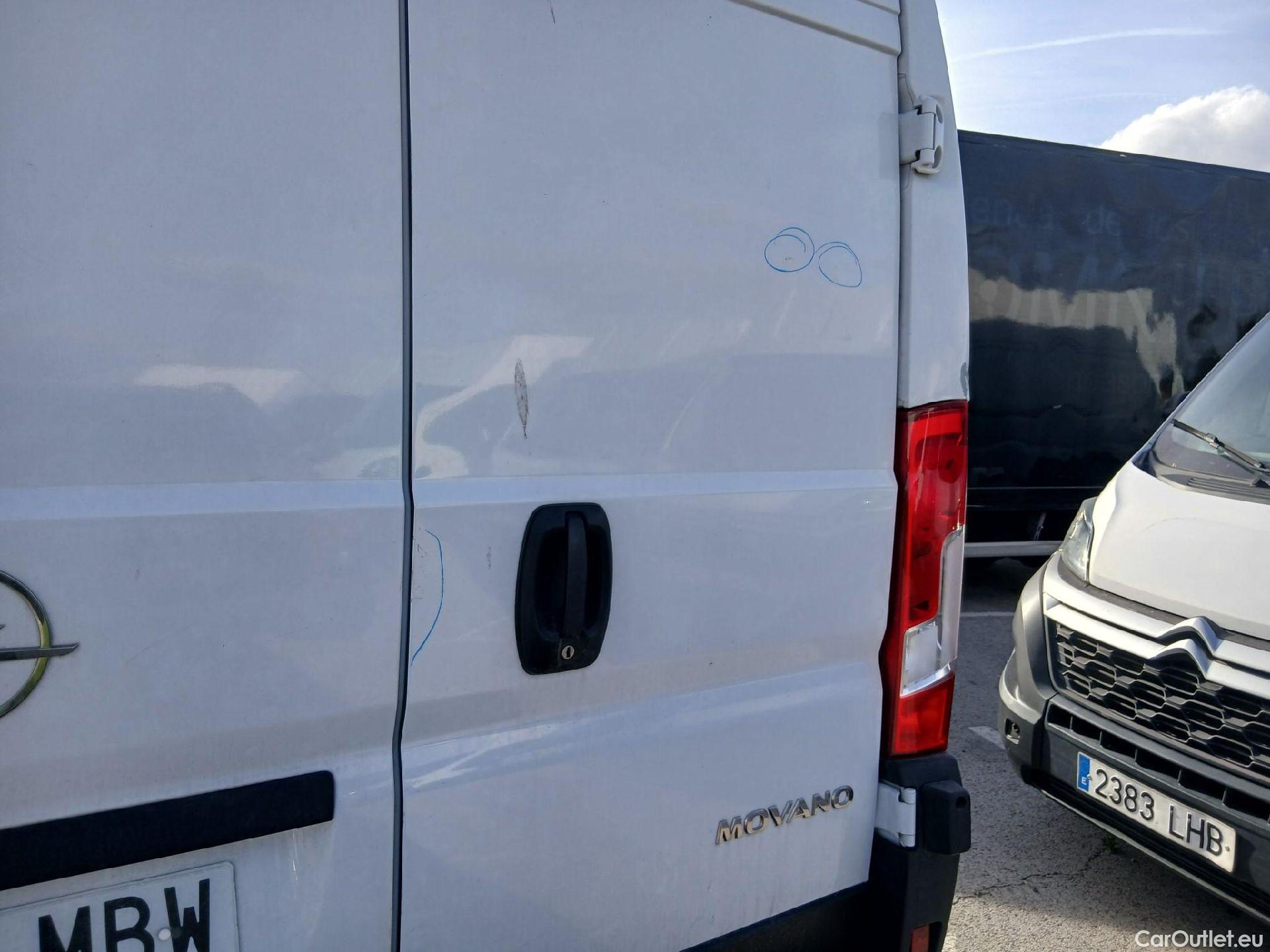  Opel  Movano OPEL  / 2021 / 4P / Furgón Base L2H2 3.5T 2.2 BHDi 88kW #38