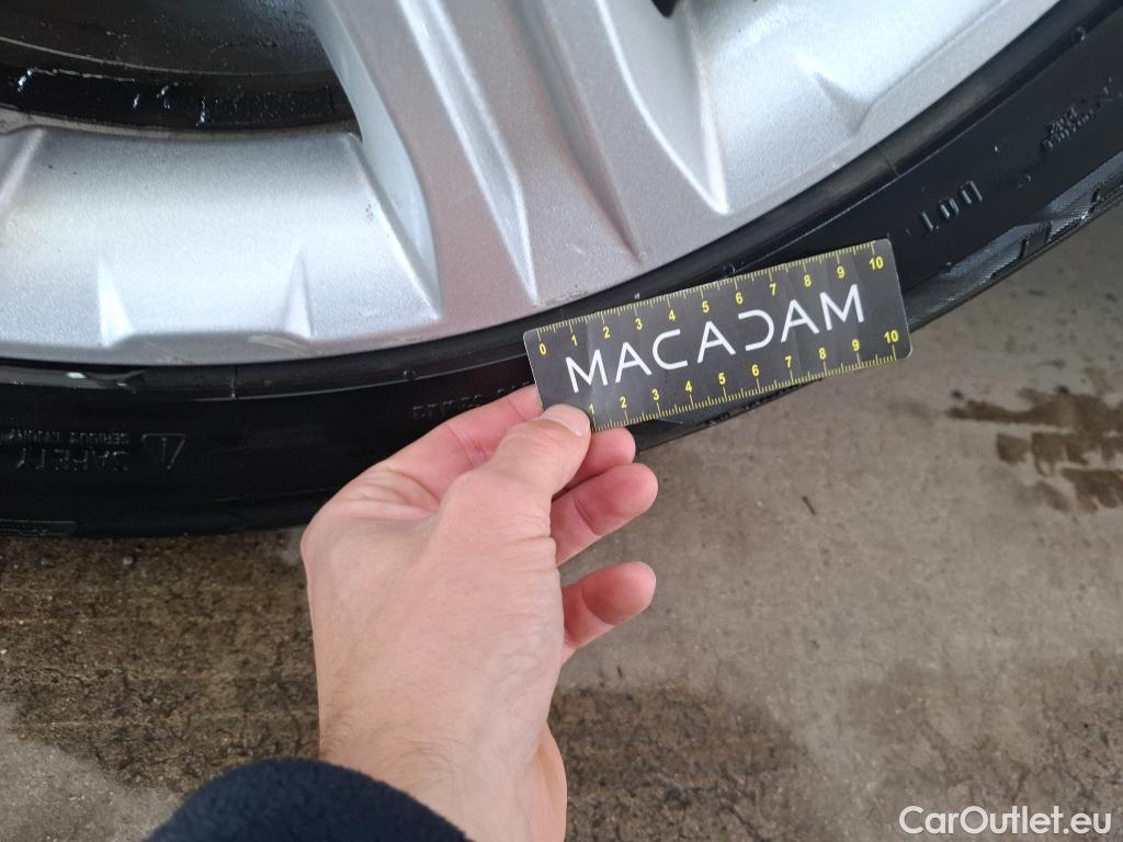  Land Rover  Range Rover Evoque LAND ROVER  5p SUV TD4 150 BVA SE Dynamic #24