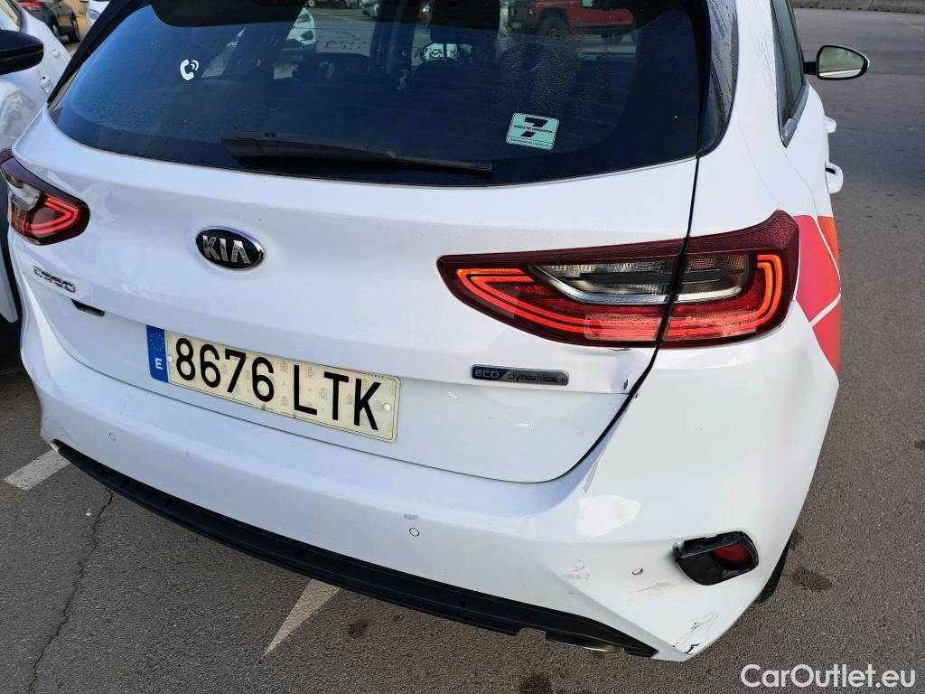  KIA  Cee'd KIA Ceed / 2018 / 5P / berlina con portón 1.6 MHEV iMT 100kW (136CV) Drive #7
