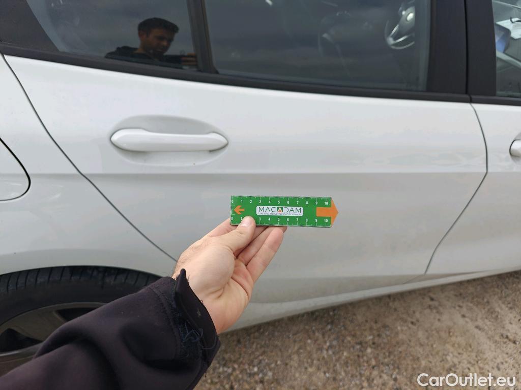  Bmw  Serie 1 BMW  / 2019 / 5P / berlina con portón 116d #31