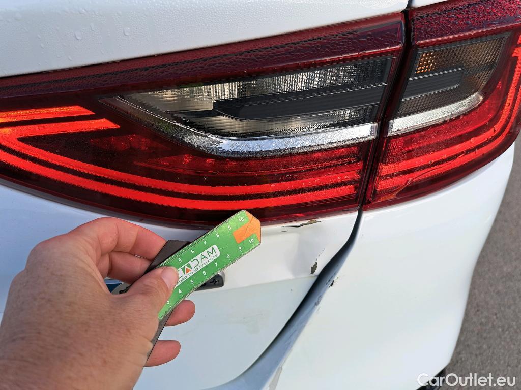  KIA  Cee'd KIA Ceed / 2018 / 5P / berlina con portón 1.6 MHEV iMT 100kW (136CV) Drive #6