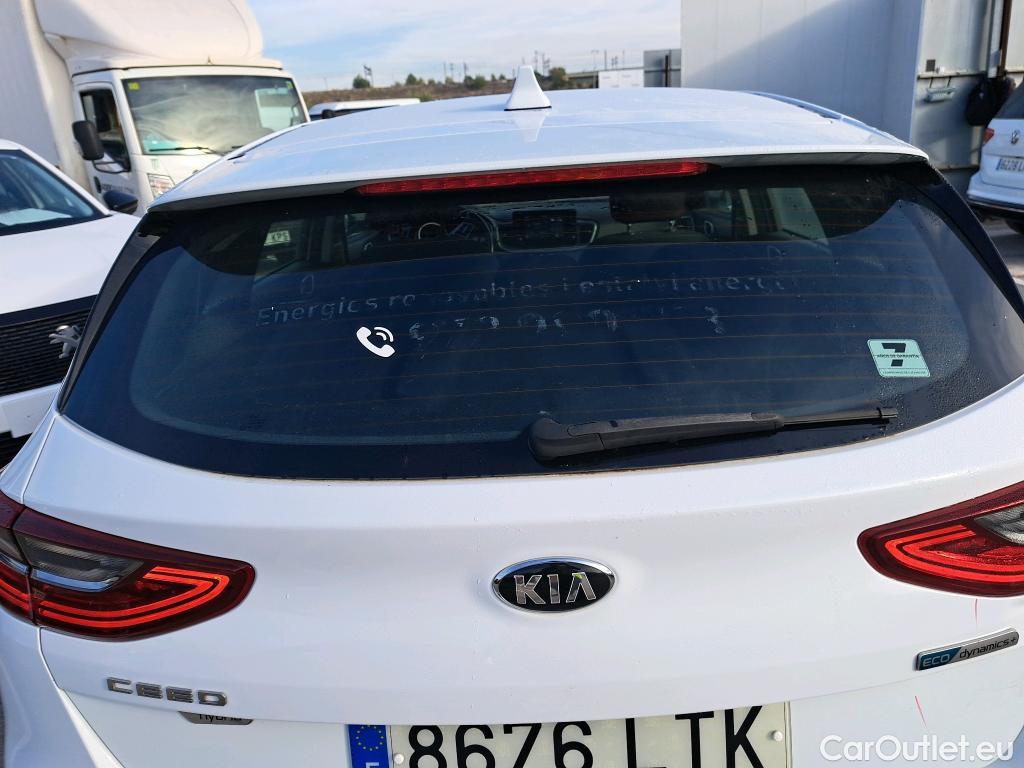  KIA  Cee'd KIA Ceed / 2018 / 5P / berlina con portón 1.6 MHEV iMT 100kW (136CV) Drive #22