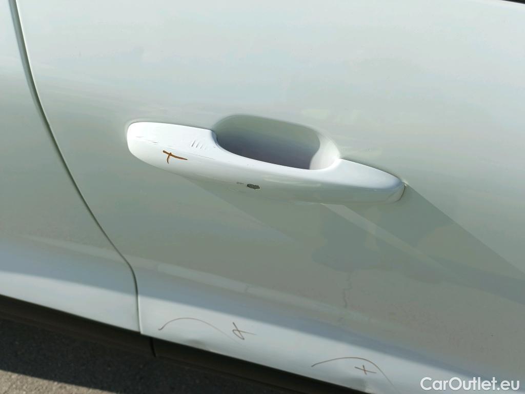  Ford  Kuga FORD  / 2019 / 5P / todoterreno Titanium 1.5T EcoBoost 88kW (120CV) #41