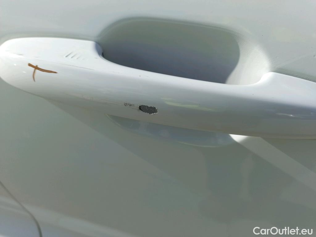  Ford  Kuga FORD  / 2019 / 5P / todoterreno Titanium 1.5T EcoBoost 88kW (120CV) #42