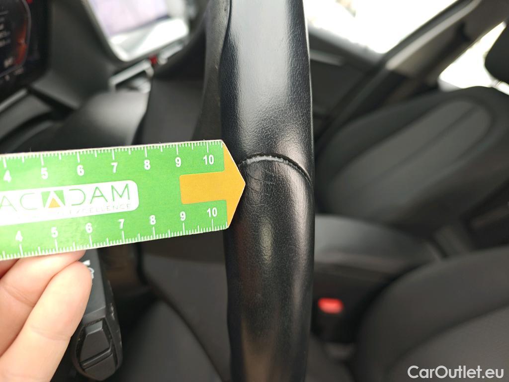  Bmw  Serie 1 BMW  / 2019 / 5P / berlina con portón 116d #17