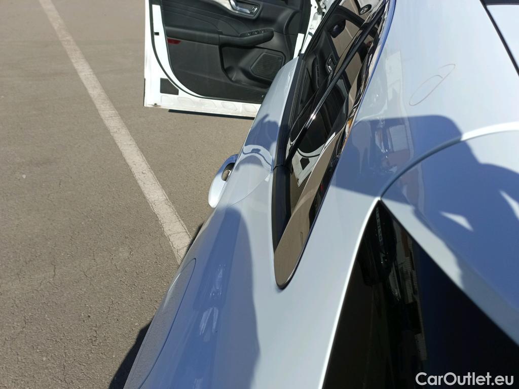  Ford  Kuga FORD  / 2019 / 5P / todoterreno Titanium 1.5T EcoBoost 88kW (120CV) #14