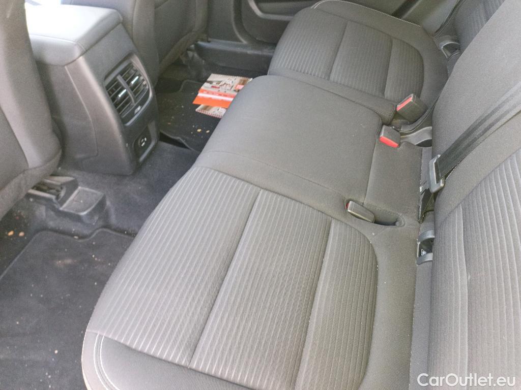  Ford  Kuga FORD  / 2019 / 5P / todoterreno Titanium 1.5T EcoBoost 88kW (120CV) #28