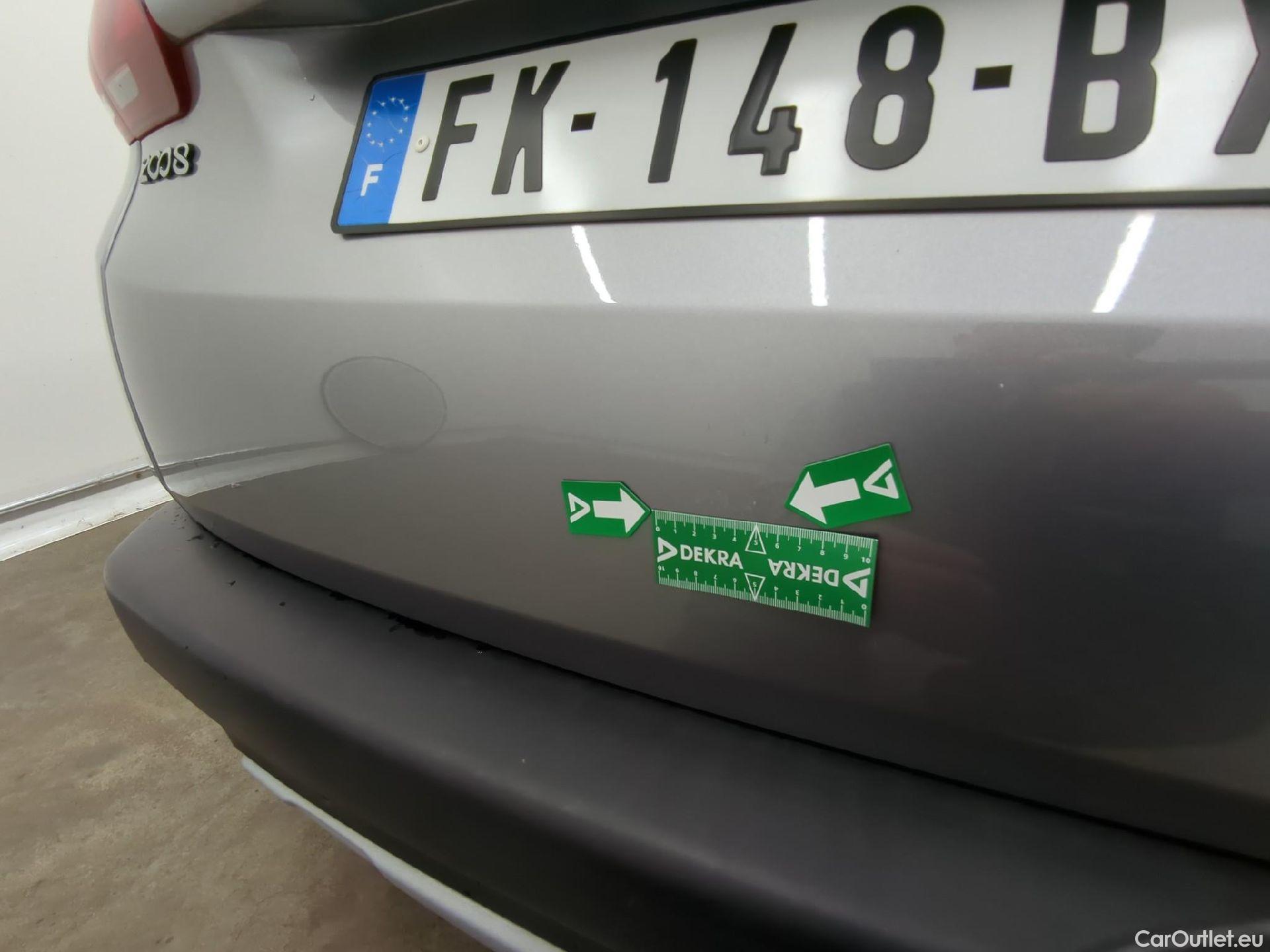  Peugeot  2008  Allure Business 1.2 PureTech 130CV BVA6 E6dT #26