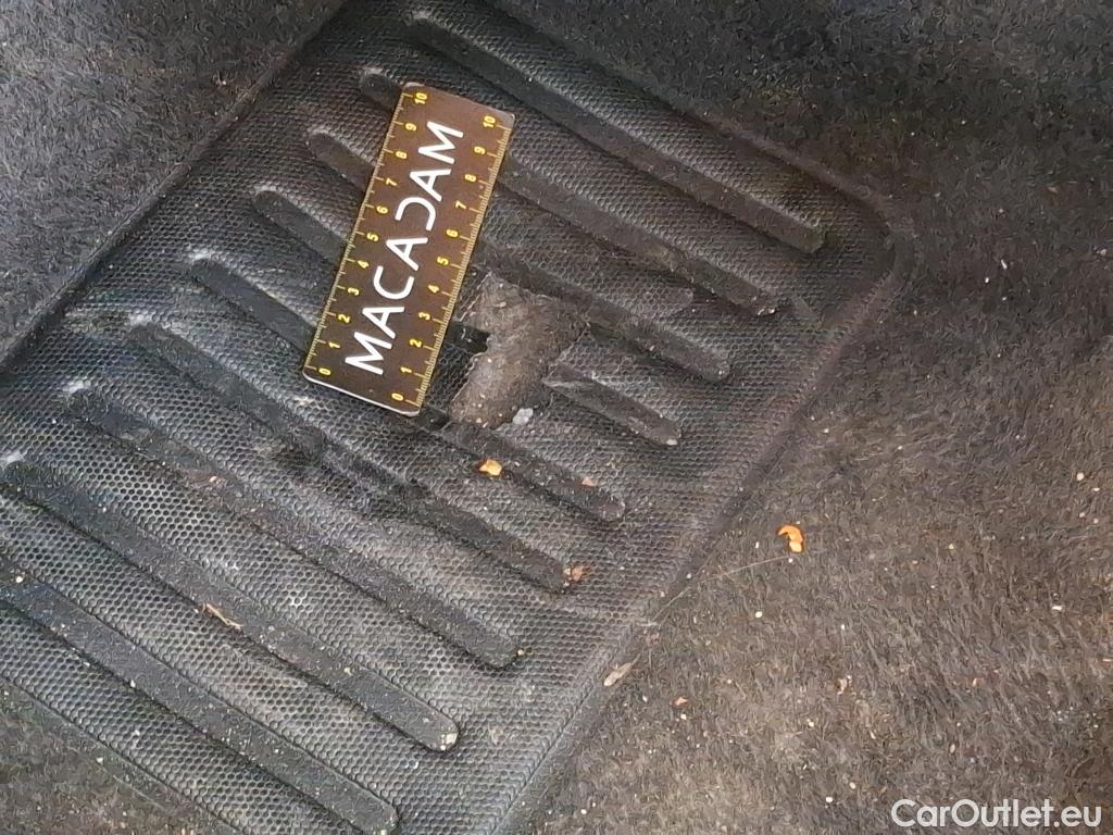  Citroen  C3 CITROEN  Société / 2020 / 5P / Berline / VU PureTech 83 S&S BVM Feel Nav #24