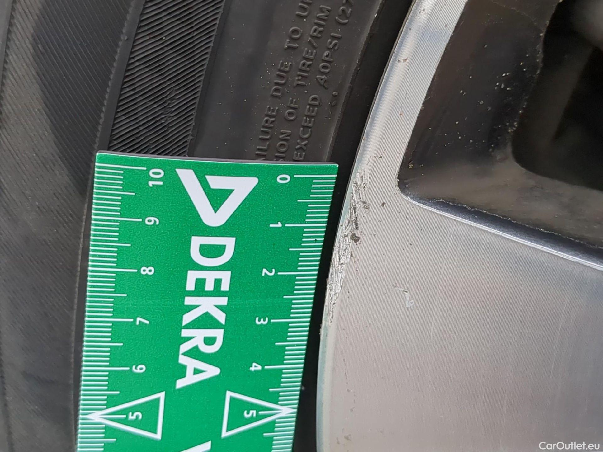  Peugeot  2008  Allure Business 1.2 PureTech 130CV BVA6 E6dT #8