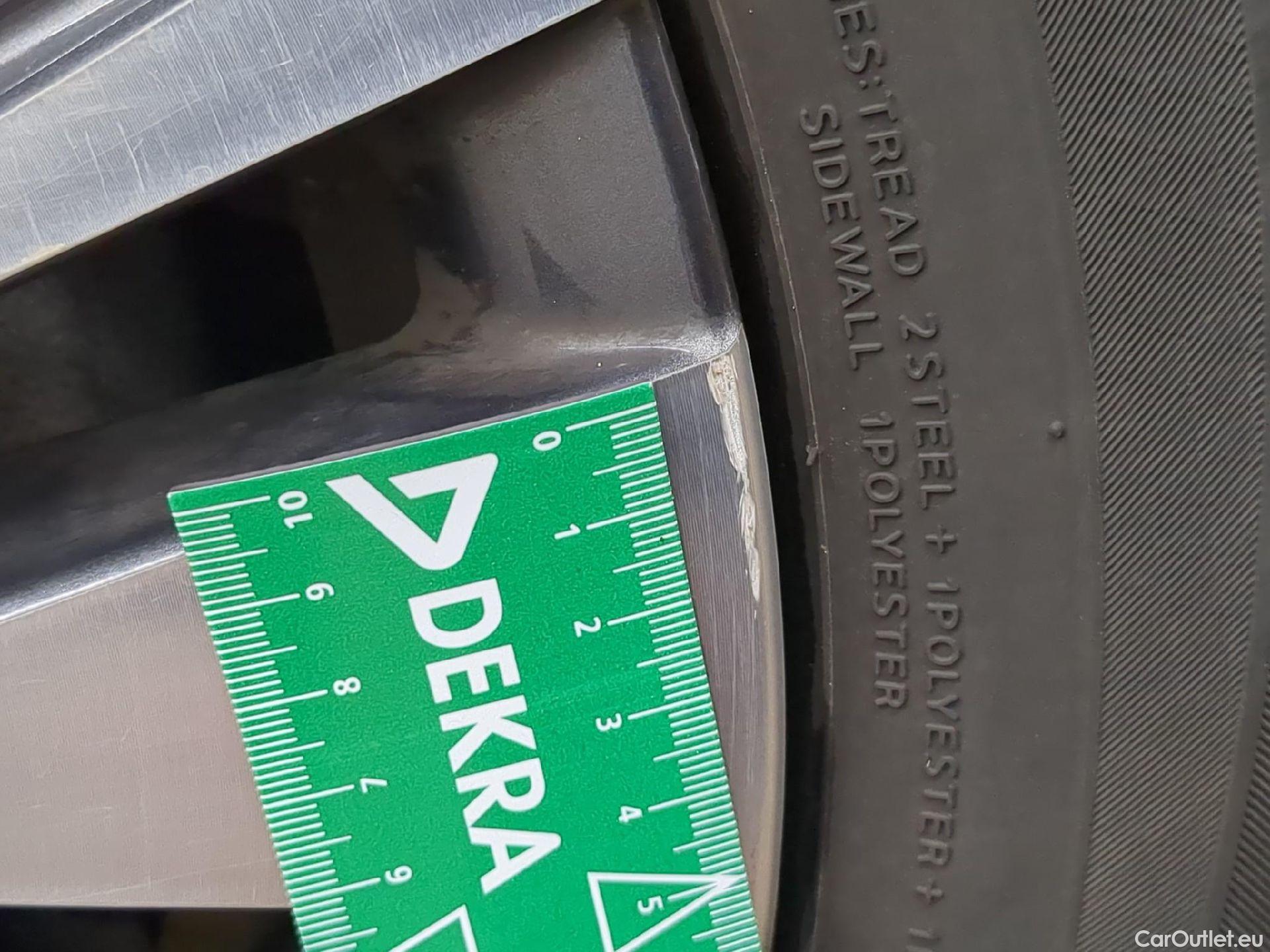  Peugeot  2008  Allure Business 1.2 PureTech 130CV BVA6 E6dT #9