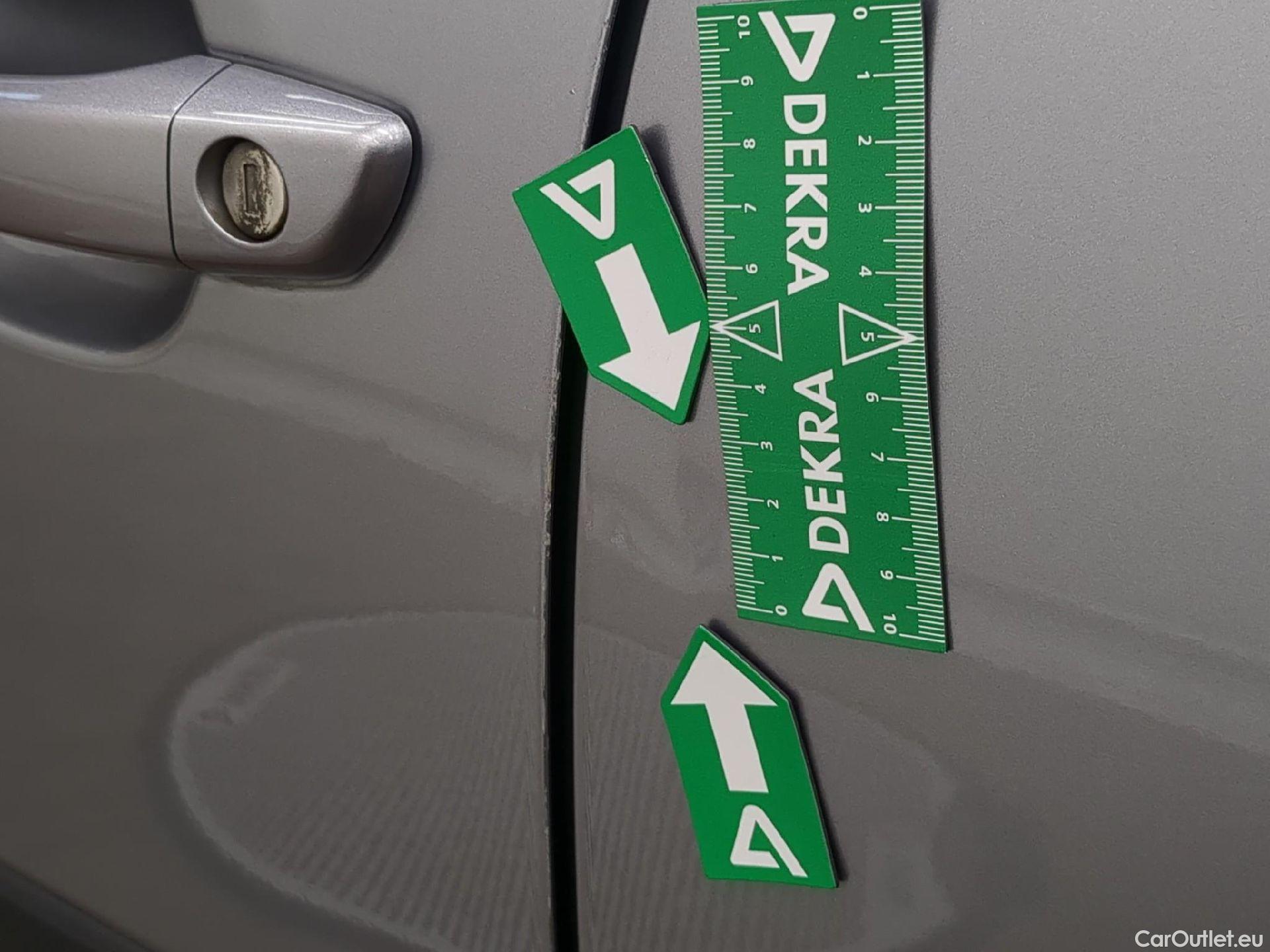  Citroen  C3  Shine Business 1.2 PureTech 80CV BVM5 E6d #19