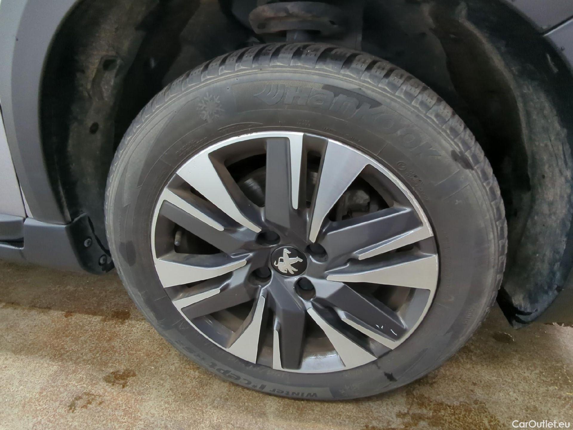  Peugeot  2008  Allure Business 1.2 PureTech 130CV BVA6 E6dT #6