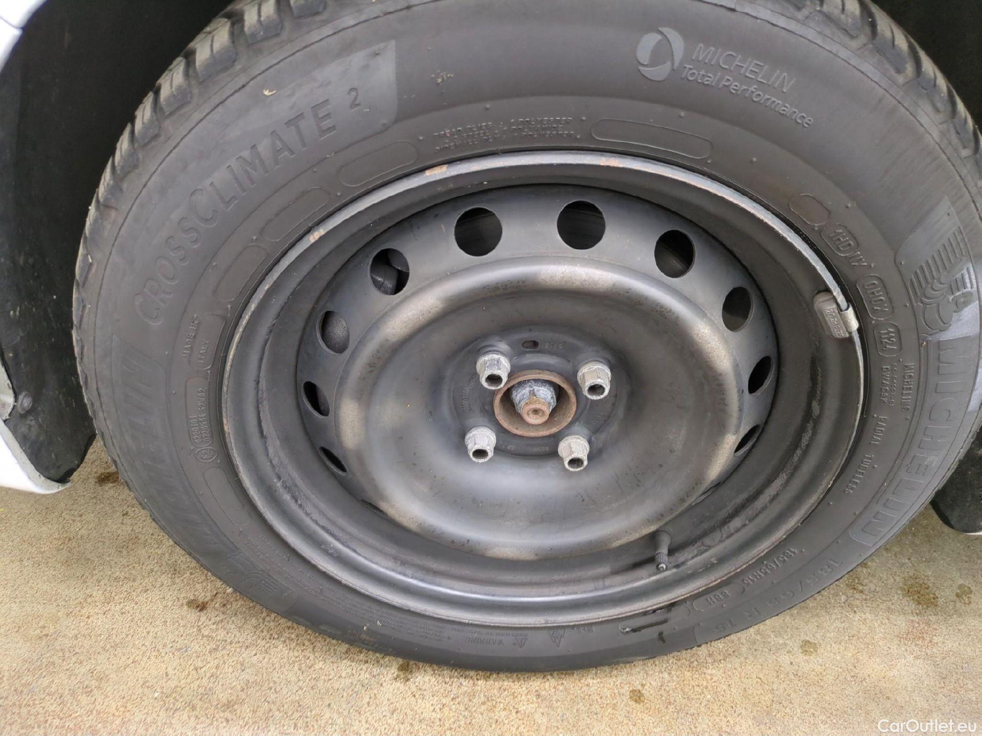  Renault  Clio  V Société Air Nav 1.5 dCi 100CV BVM6 E6d #13