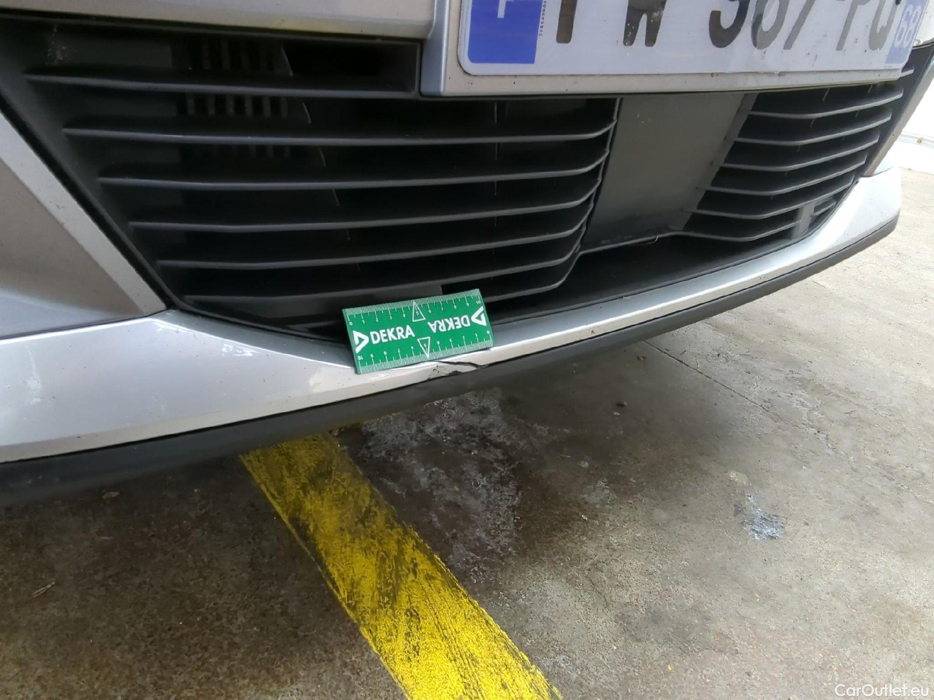  Peugeot  2008  Allure Business 1.5 HDi 110CV BVM6 E6d #20